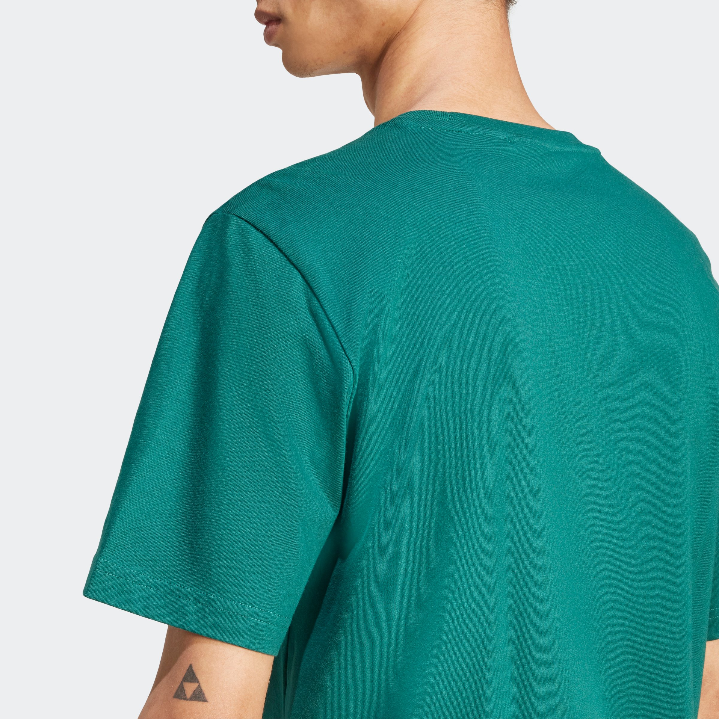 Q12 MONOGRAM T