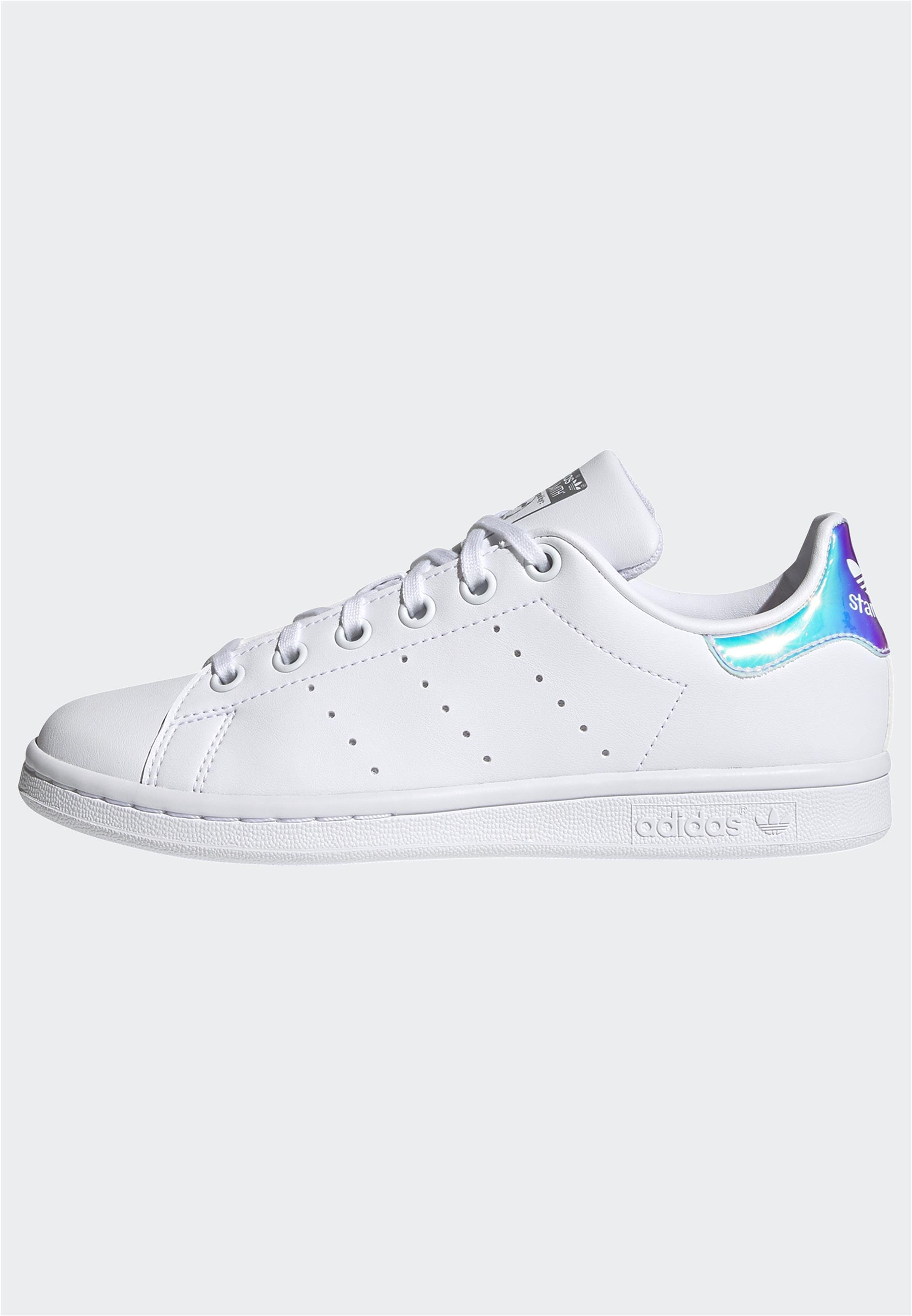 STAN SMITH J