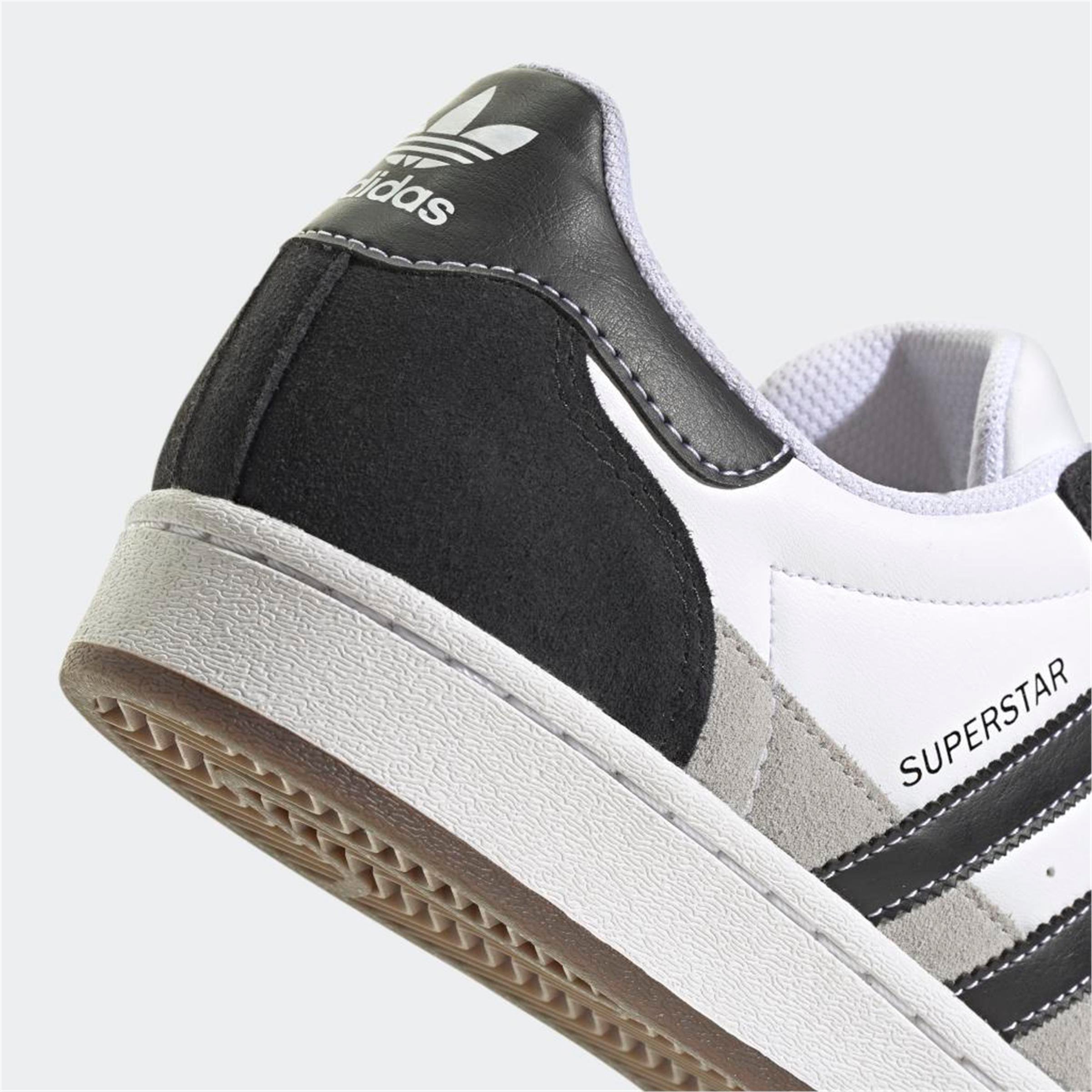 SUPERSTAR