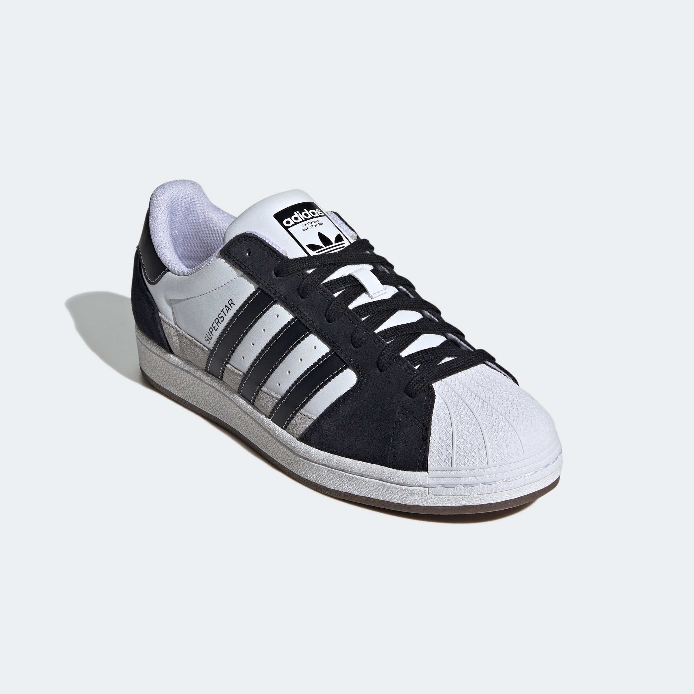 SUPERSTAR