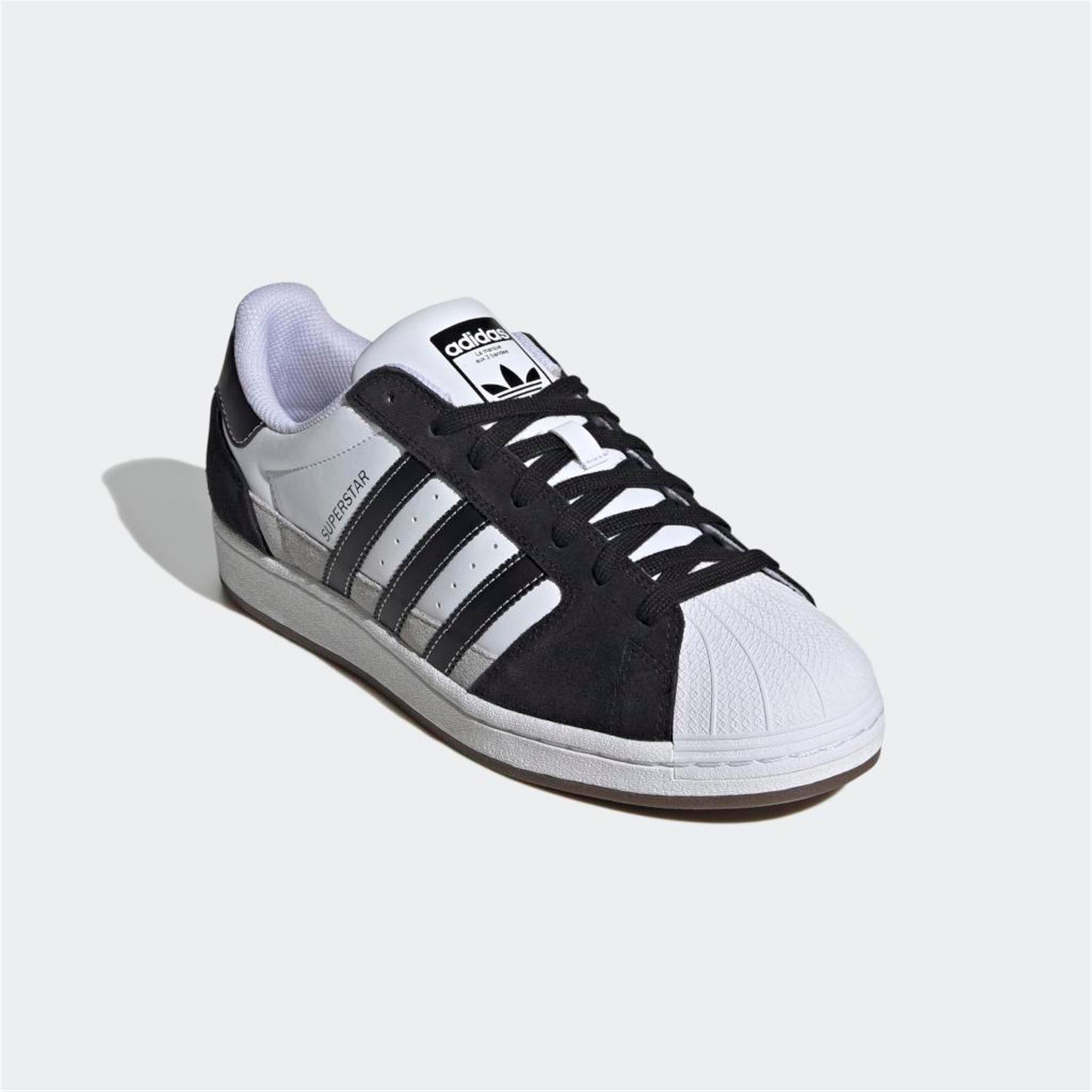 SUPERSTAR