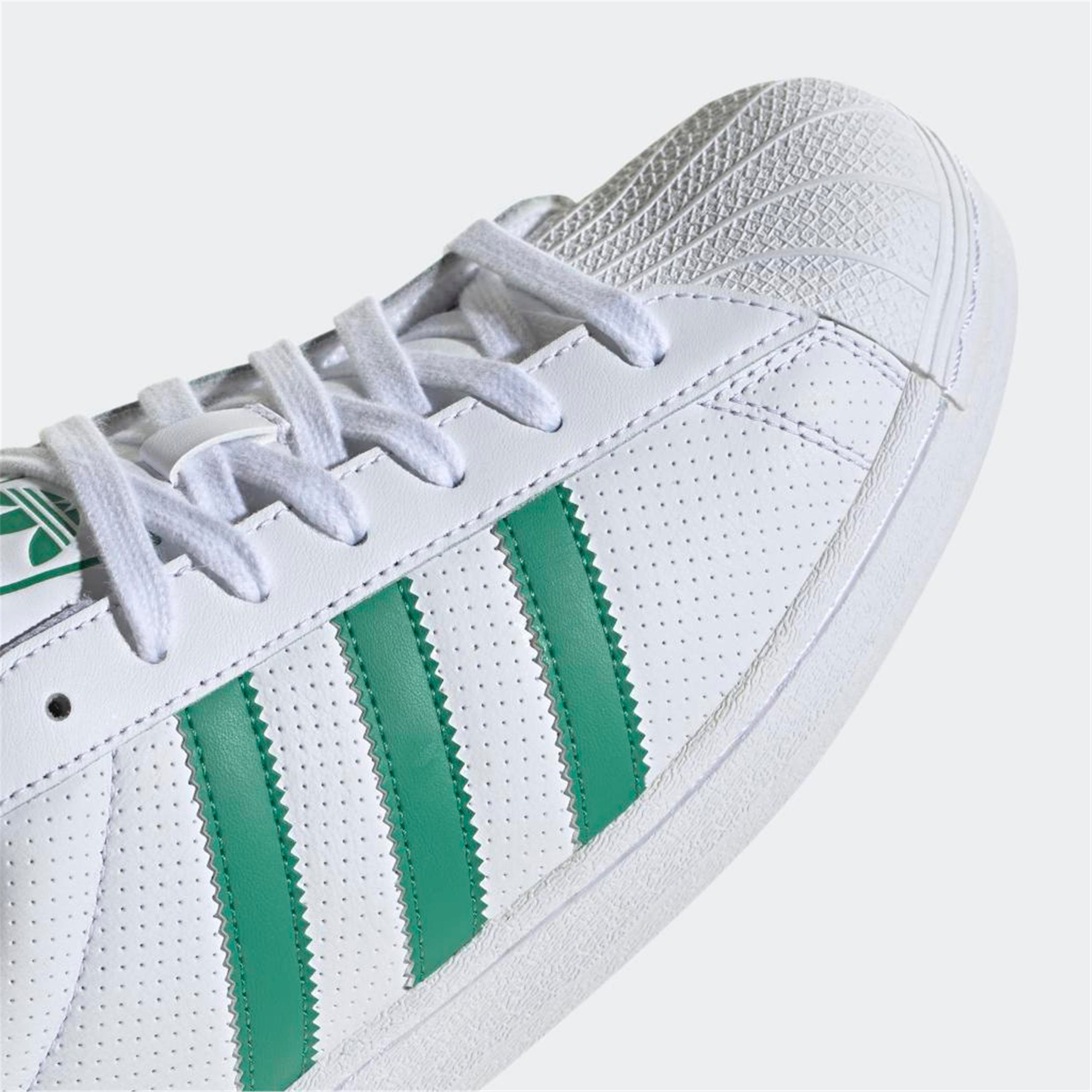 SUPERSTAR