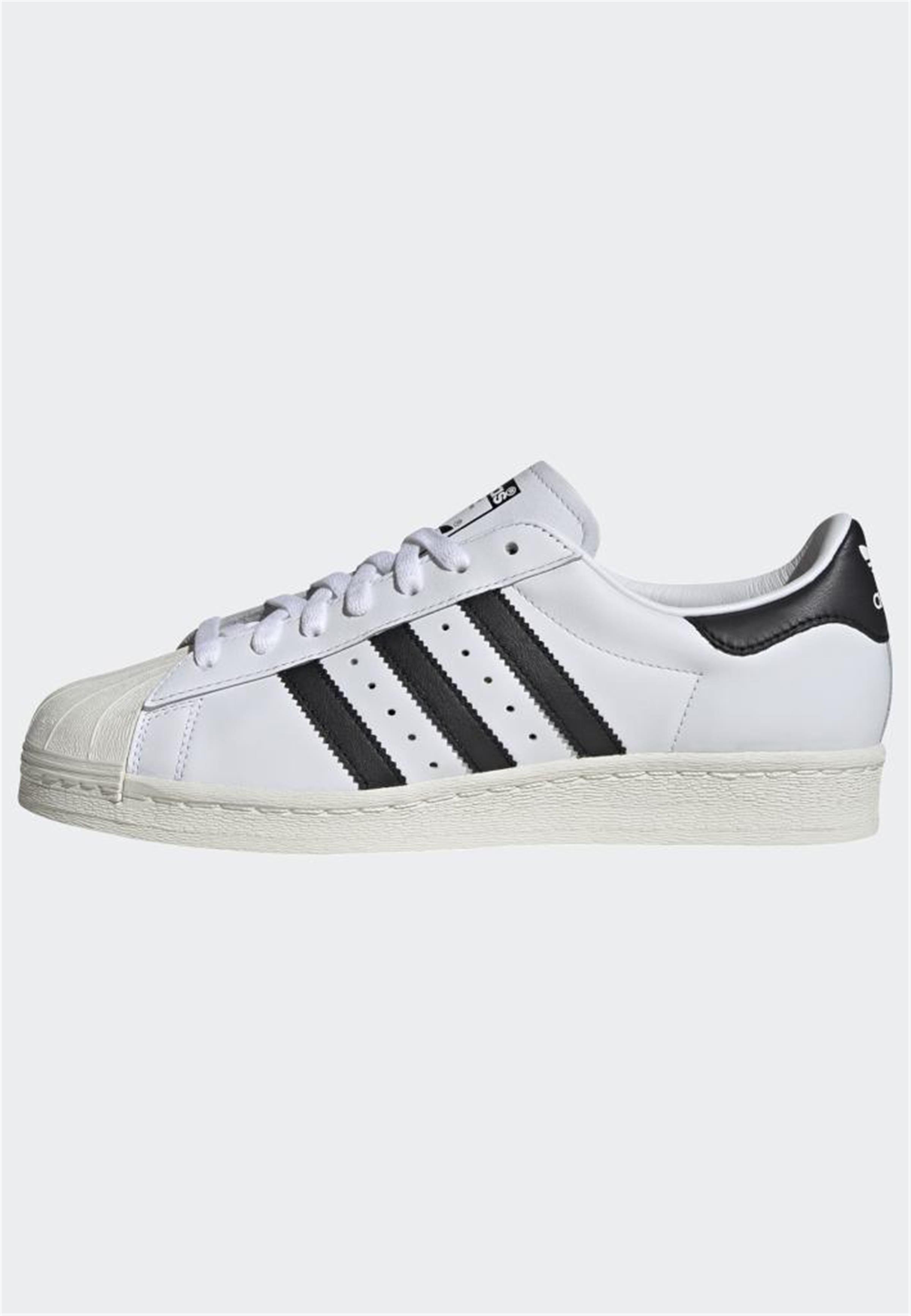 SUPERSTAR 82