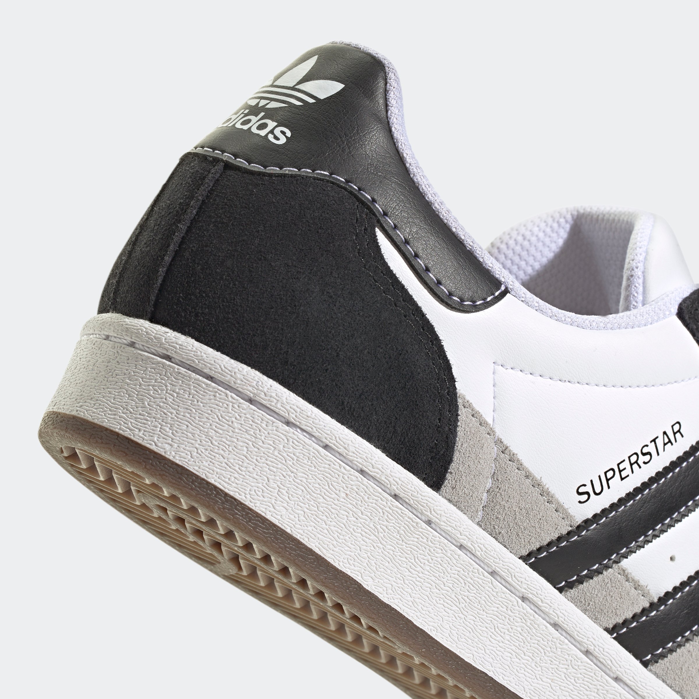 SUPERSTAR