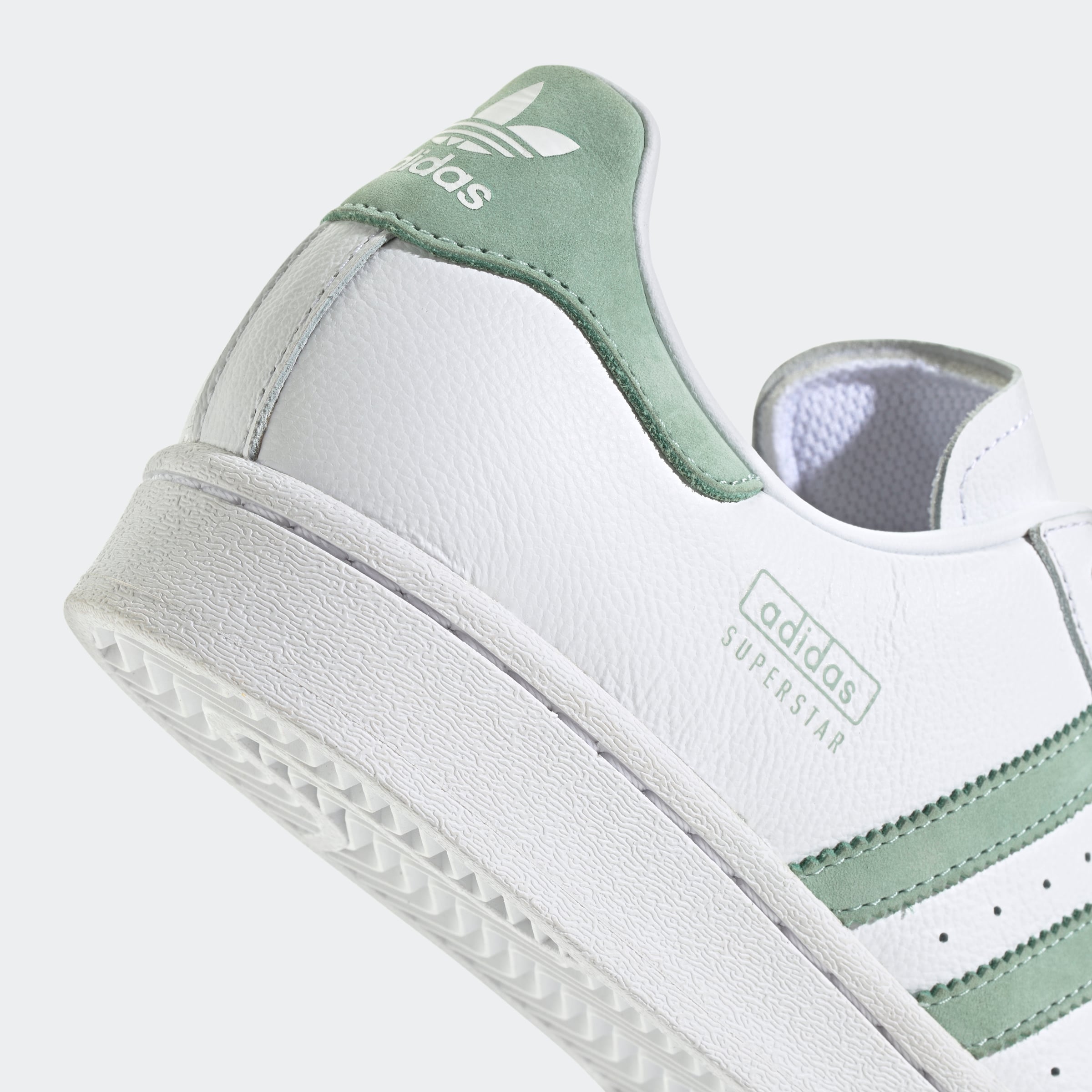 SUPERSTAR W