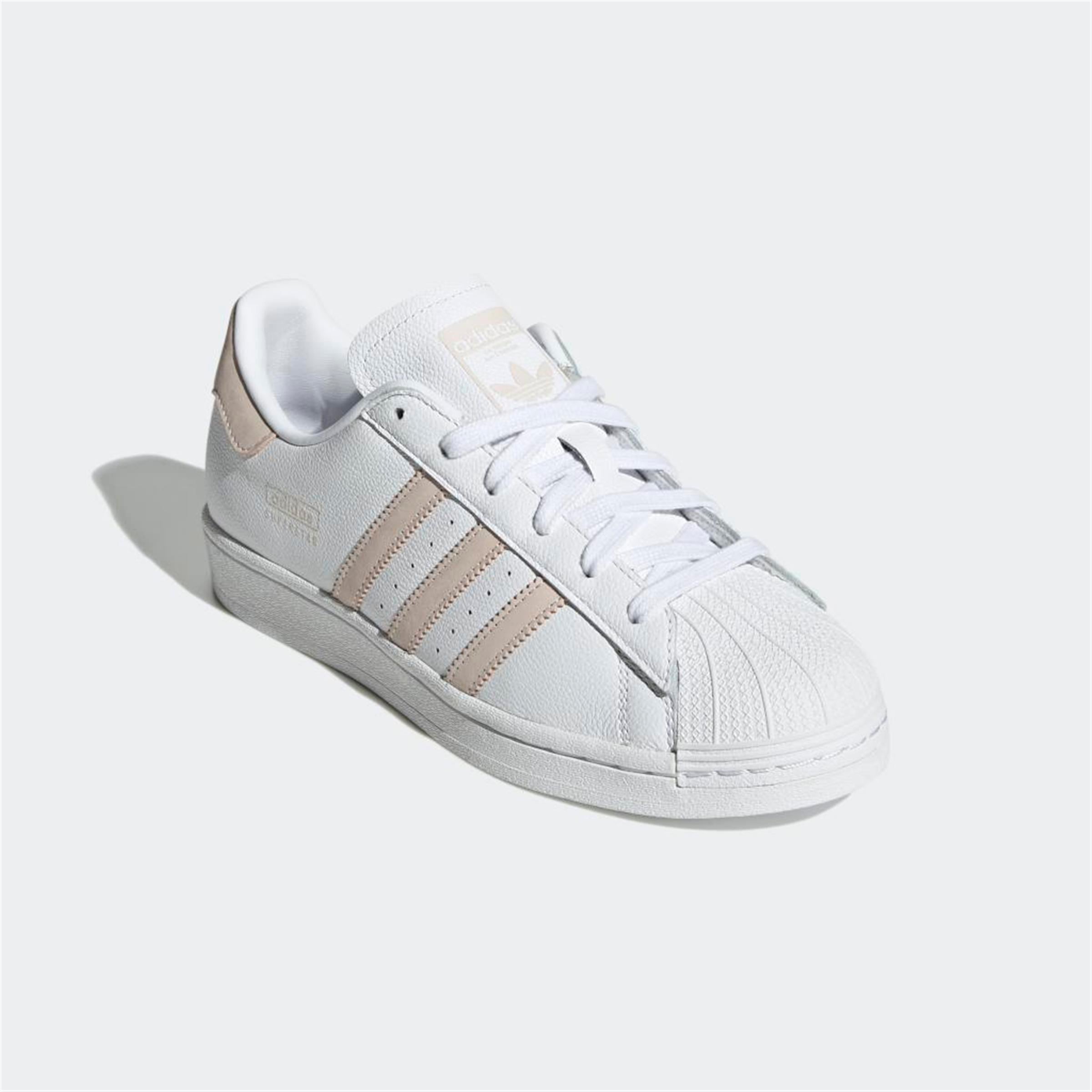 SUPERSTAR W
