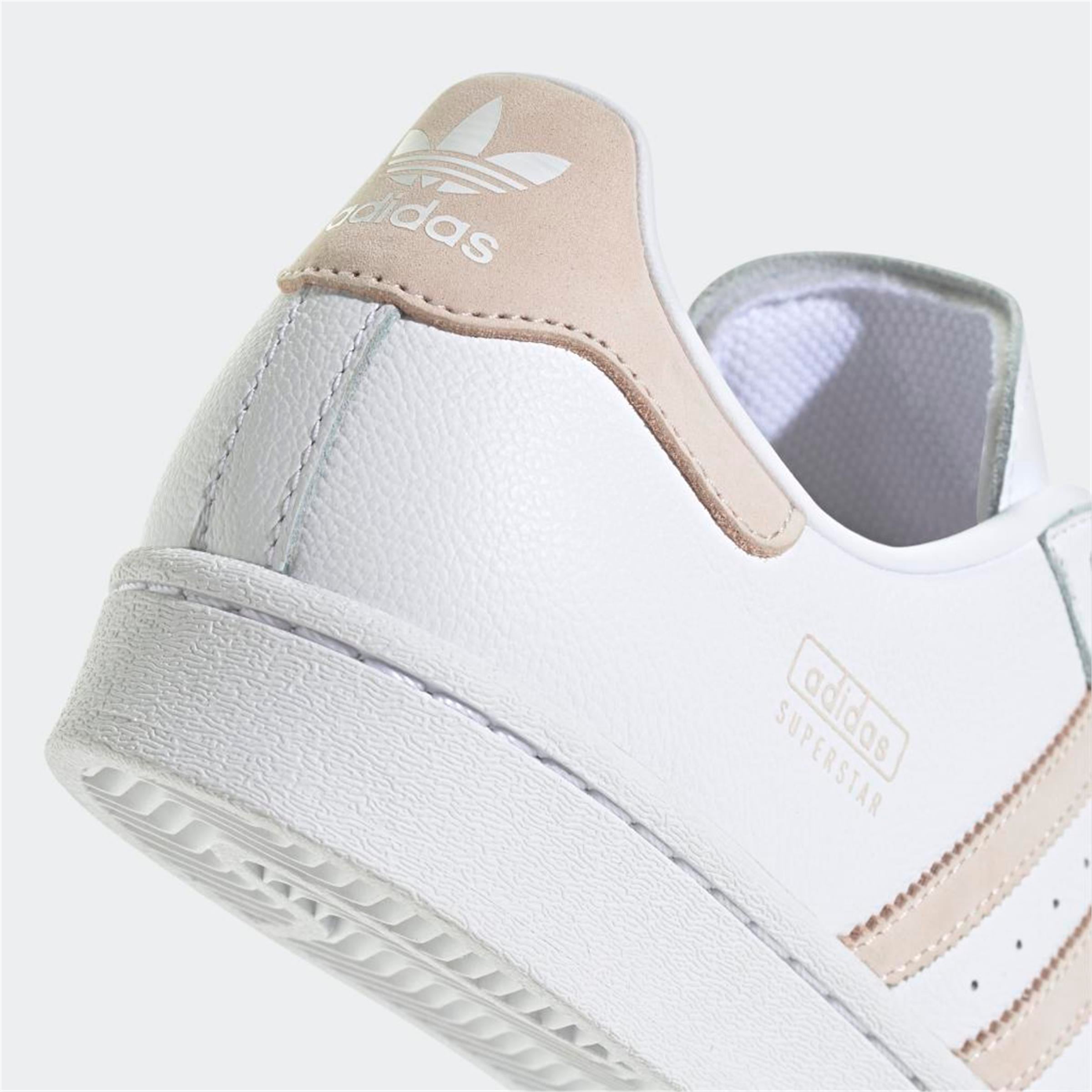 SUPERSTAR W