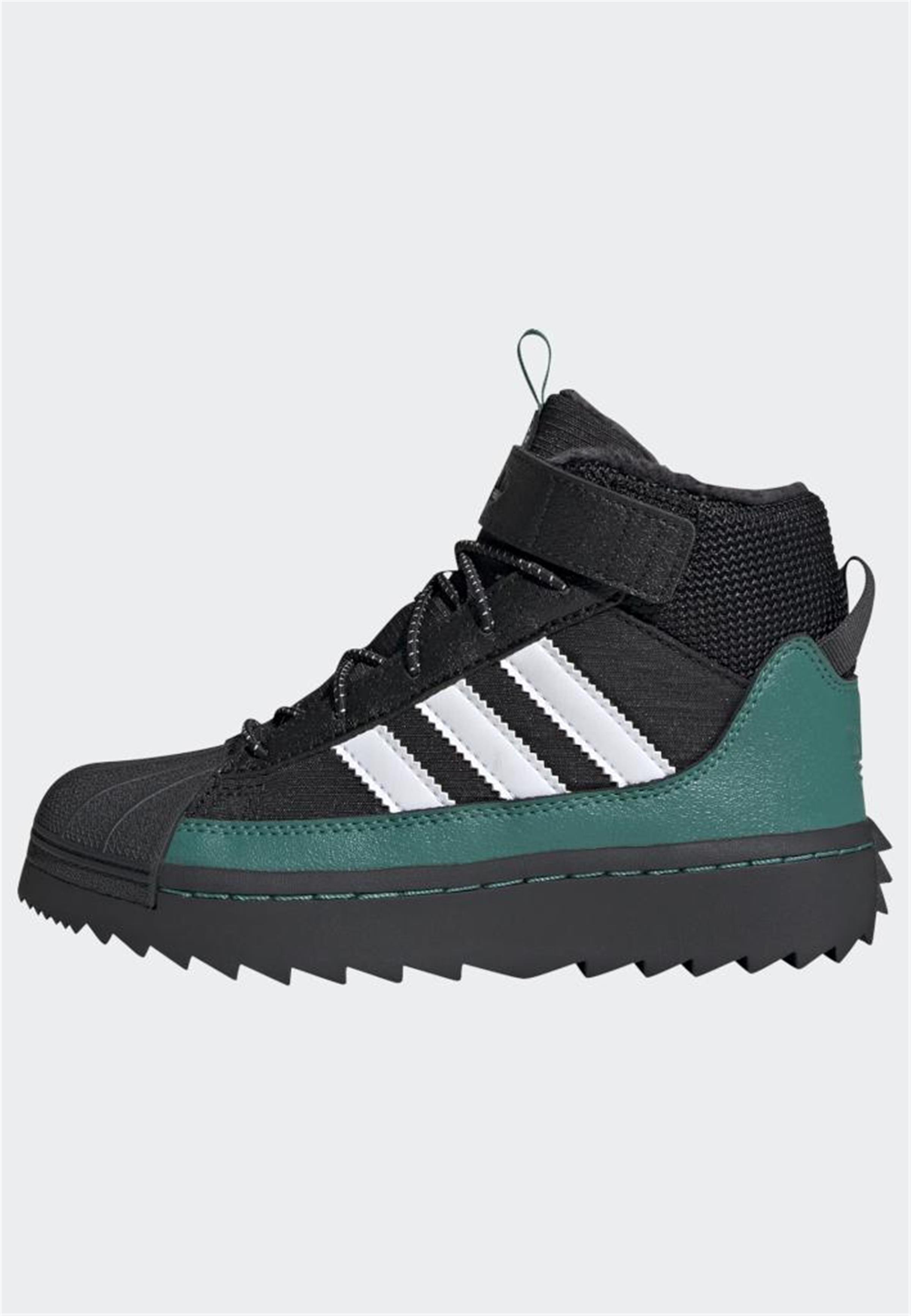 SUPERSTAR WINTER TREK C