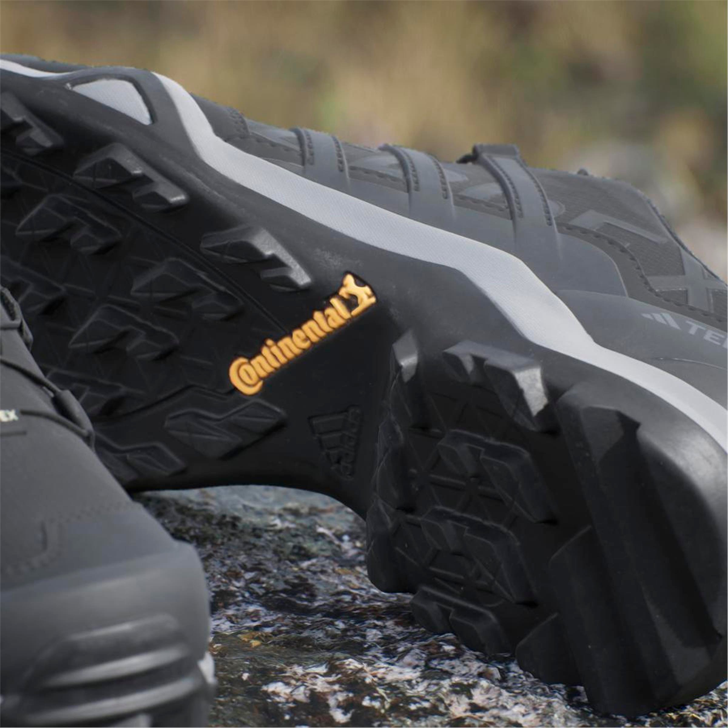 TERREX SWIFT R2 GTX