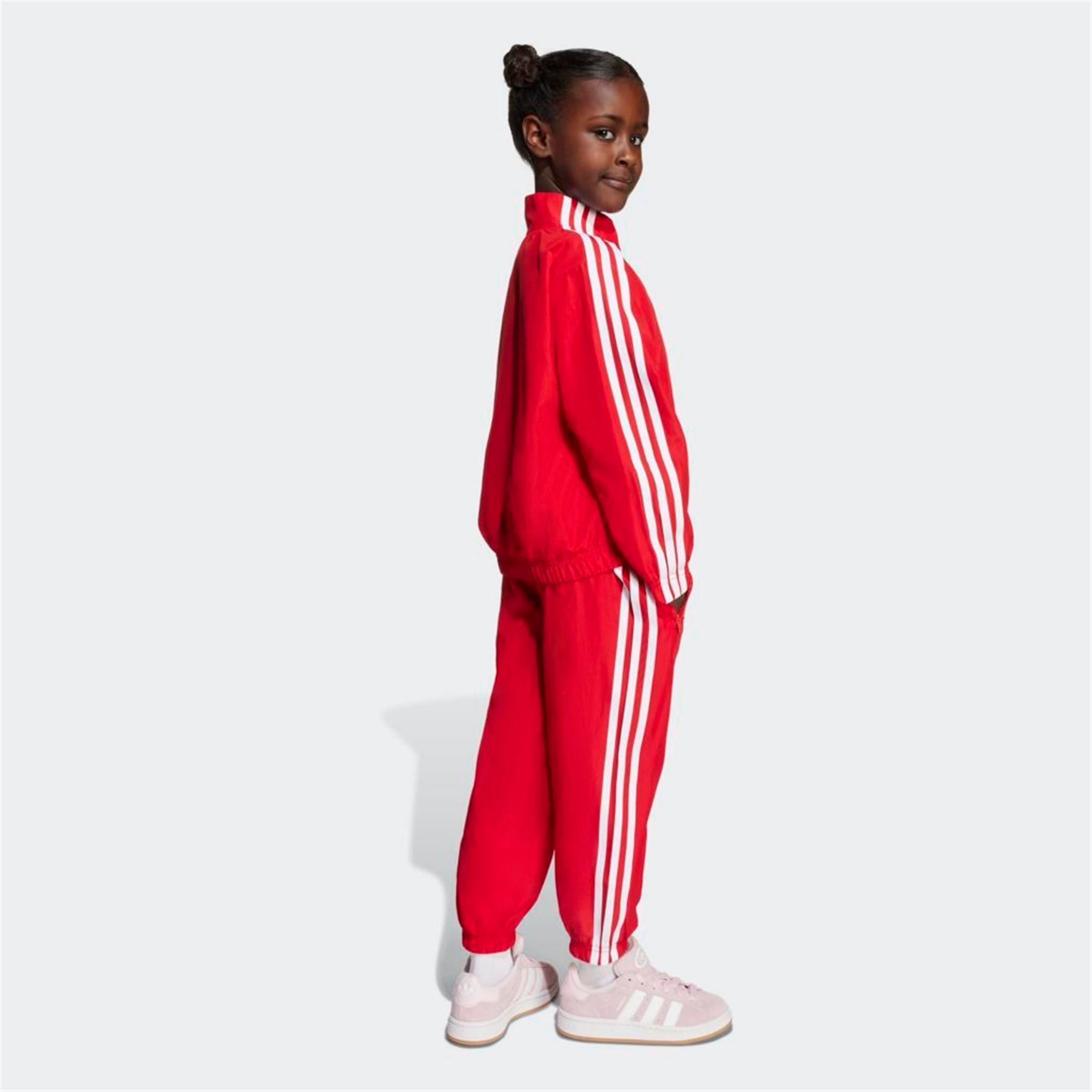 TRACKSUIT