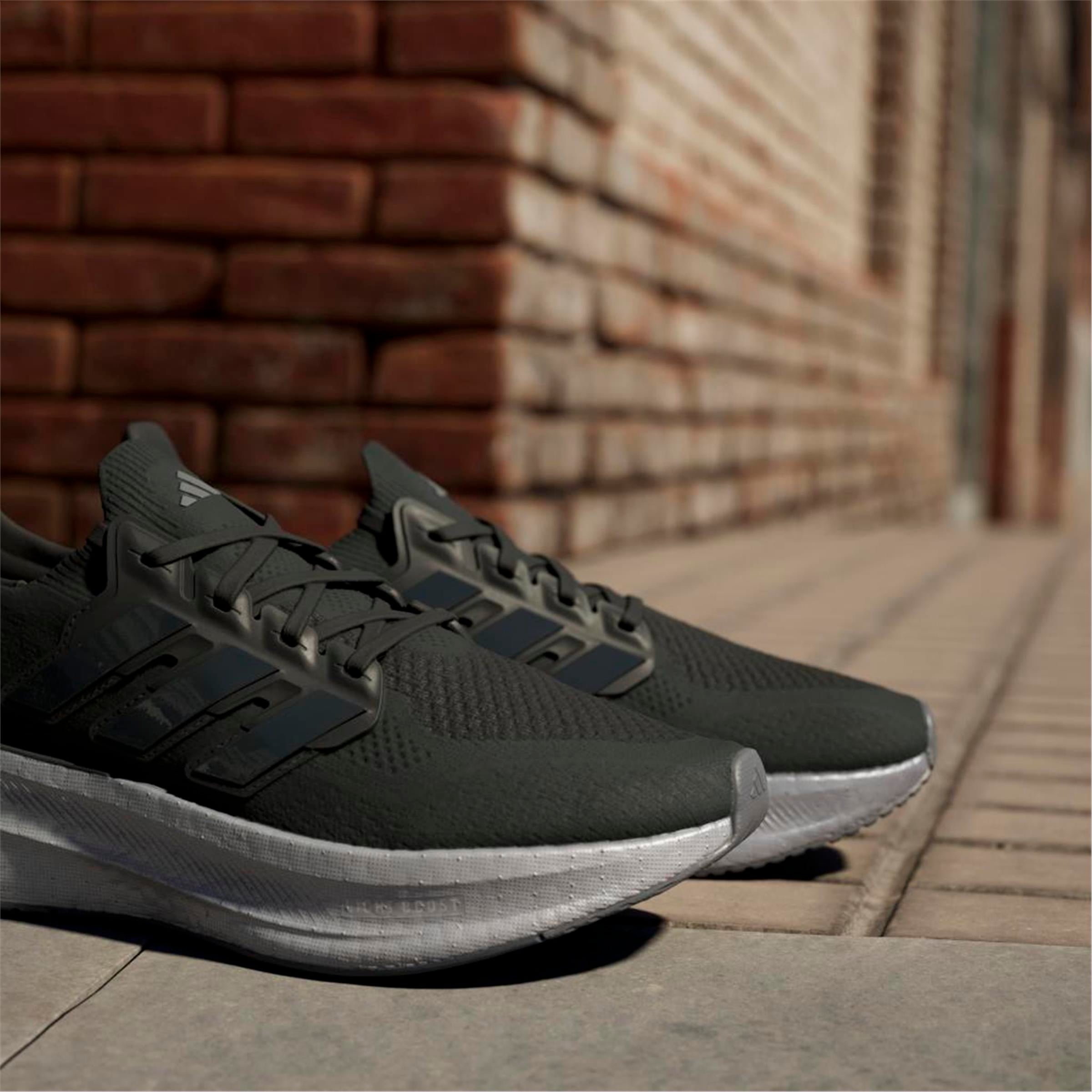 ULTRABOOST 5