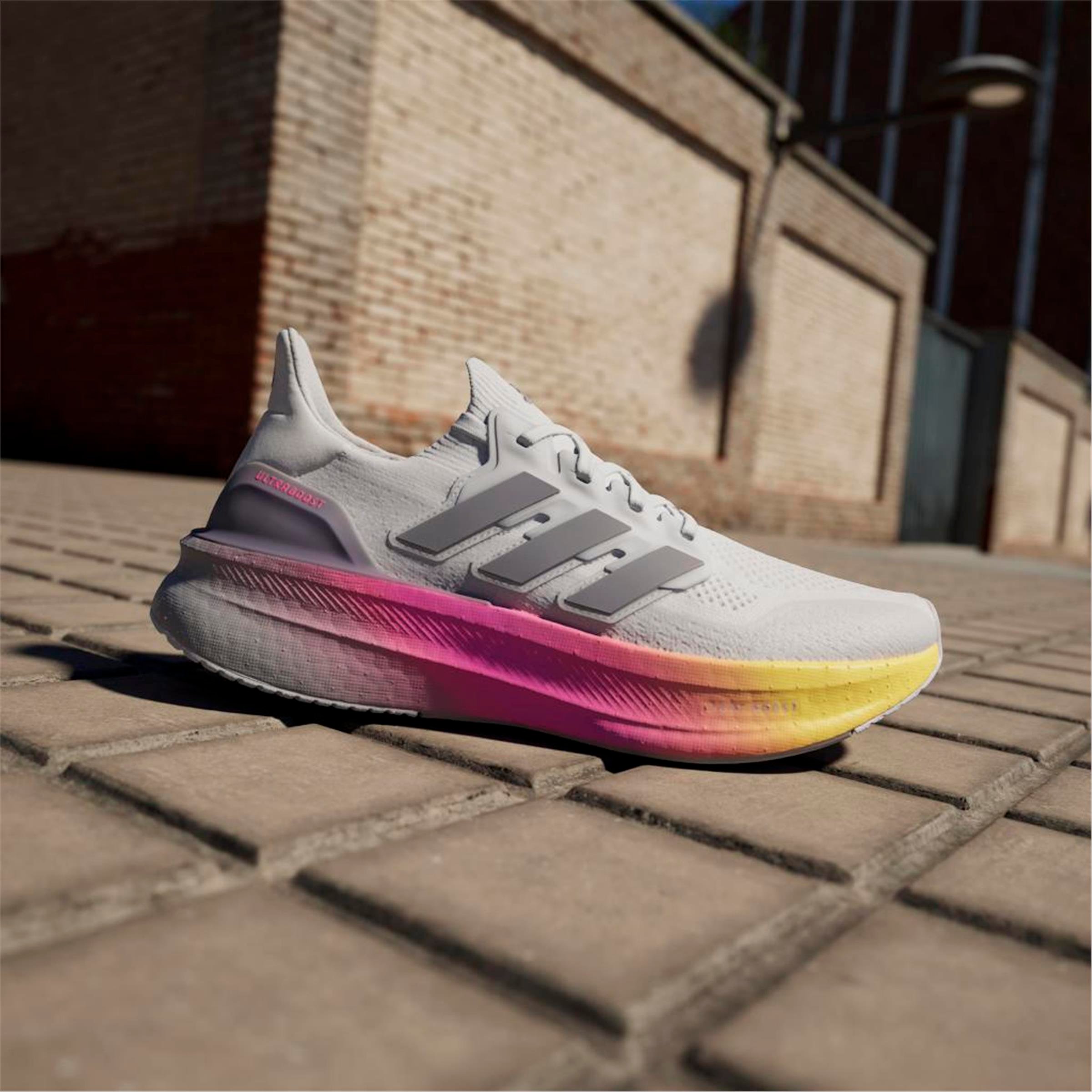 ULTRABOOST 5