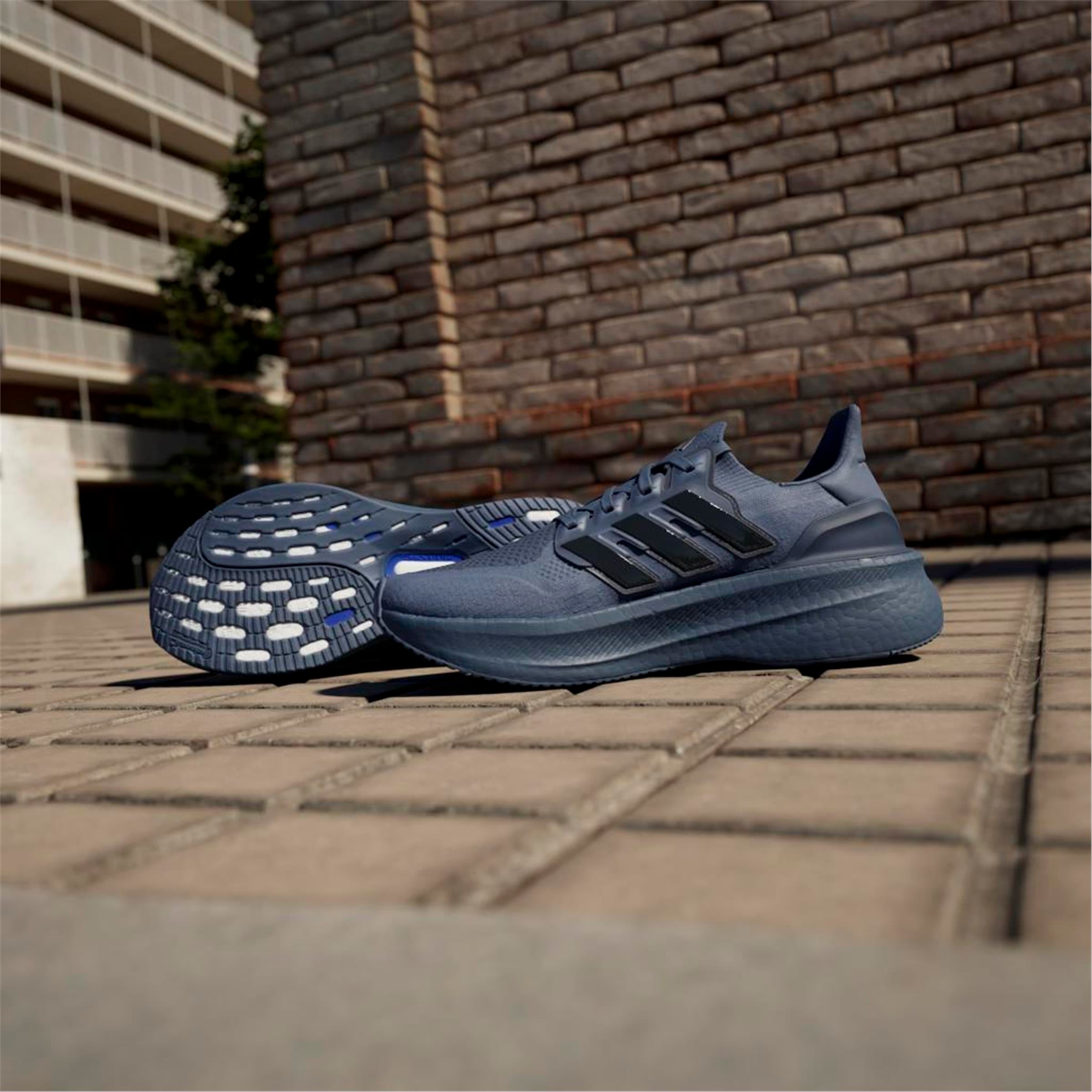ULTRABOOST 5