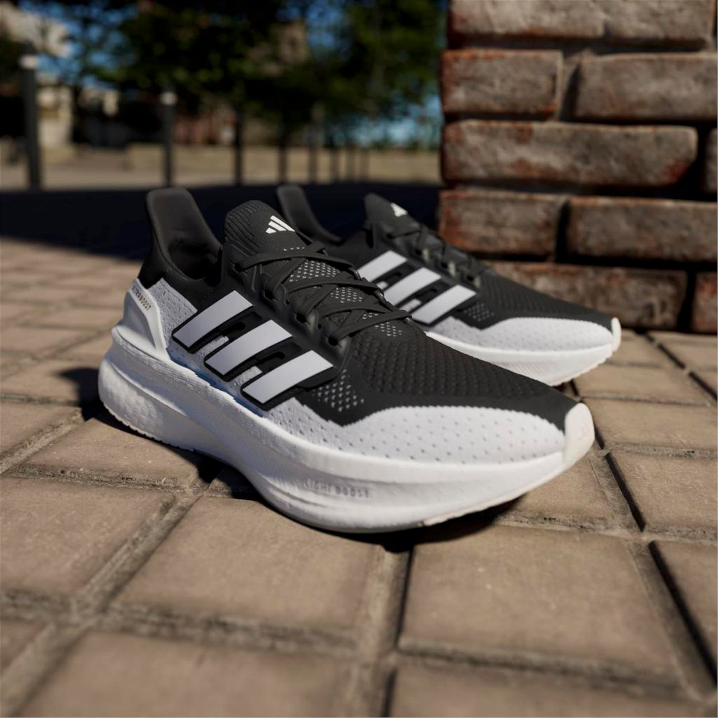 ULTRABOOST 5