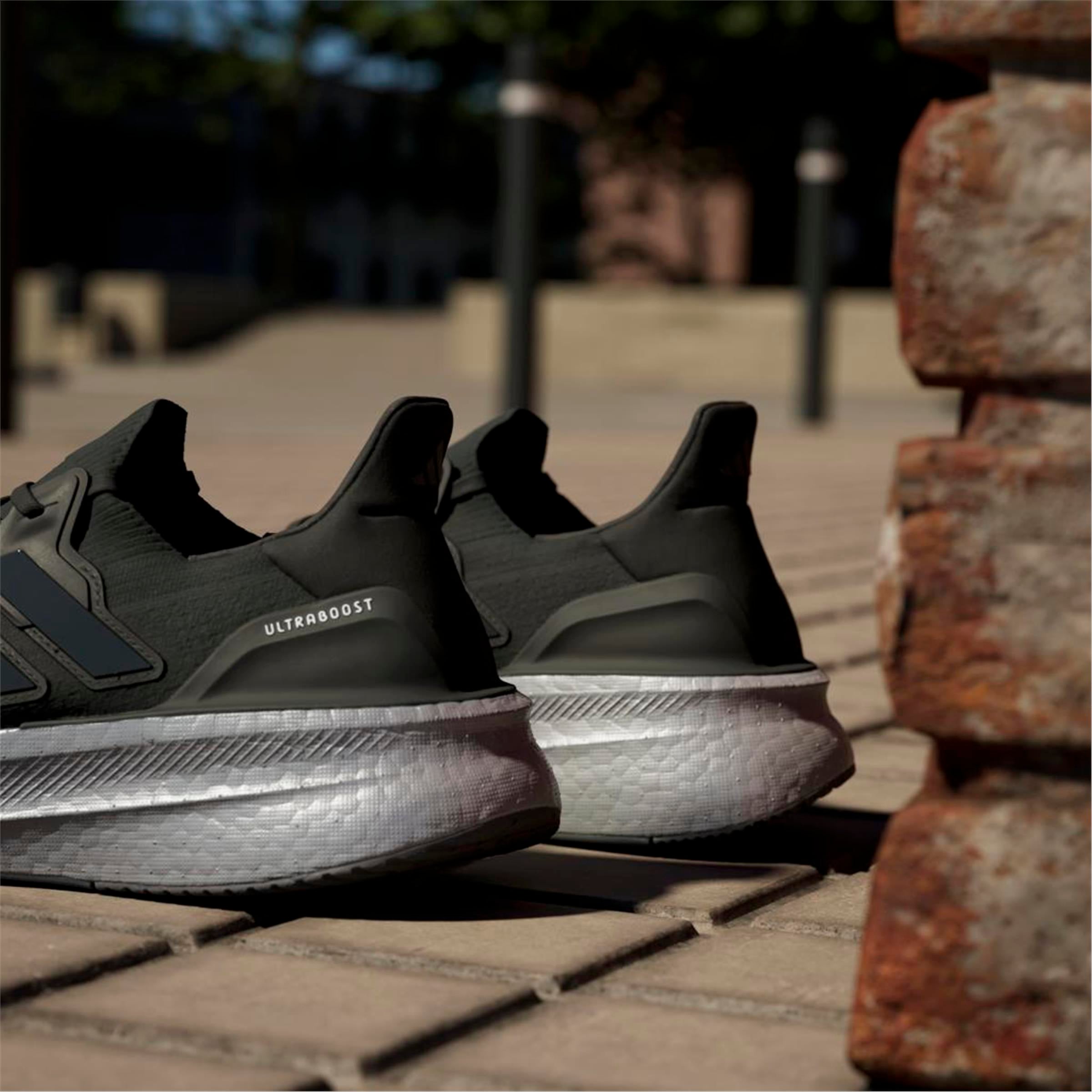 ULTRABOOST 5