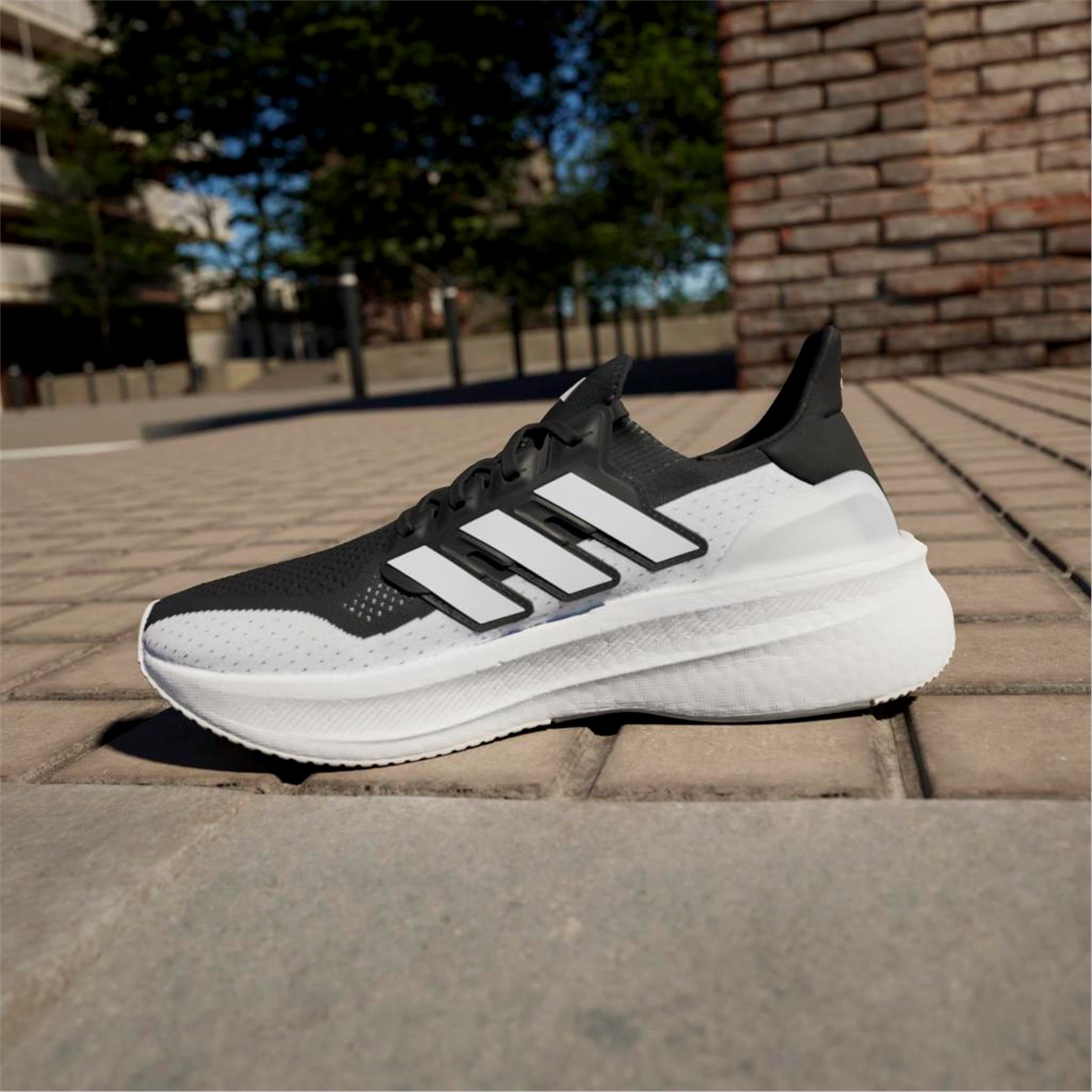 ULTRABOOST 5