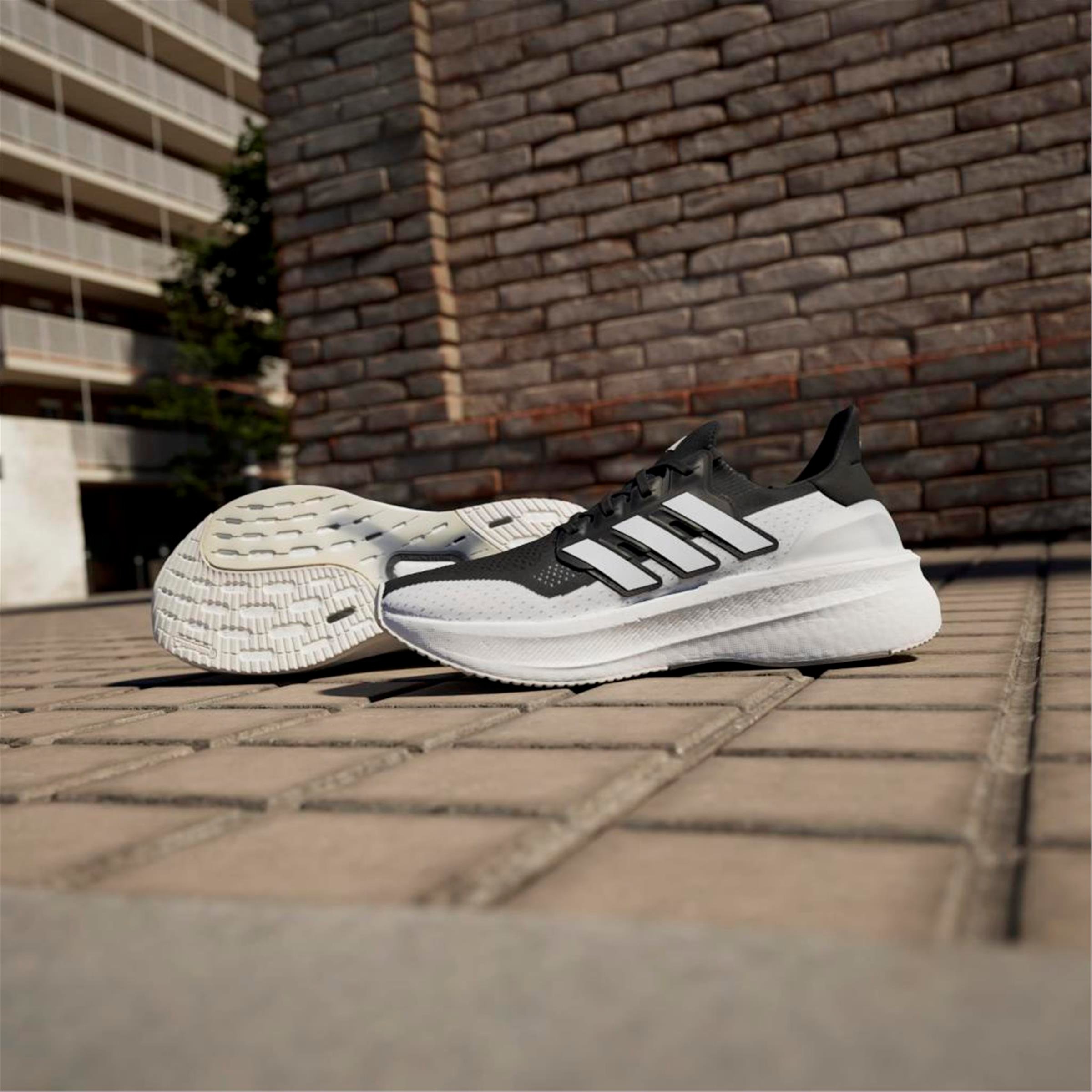 ULTRABOOST 5