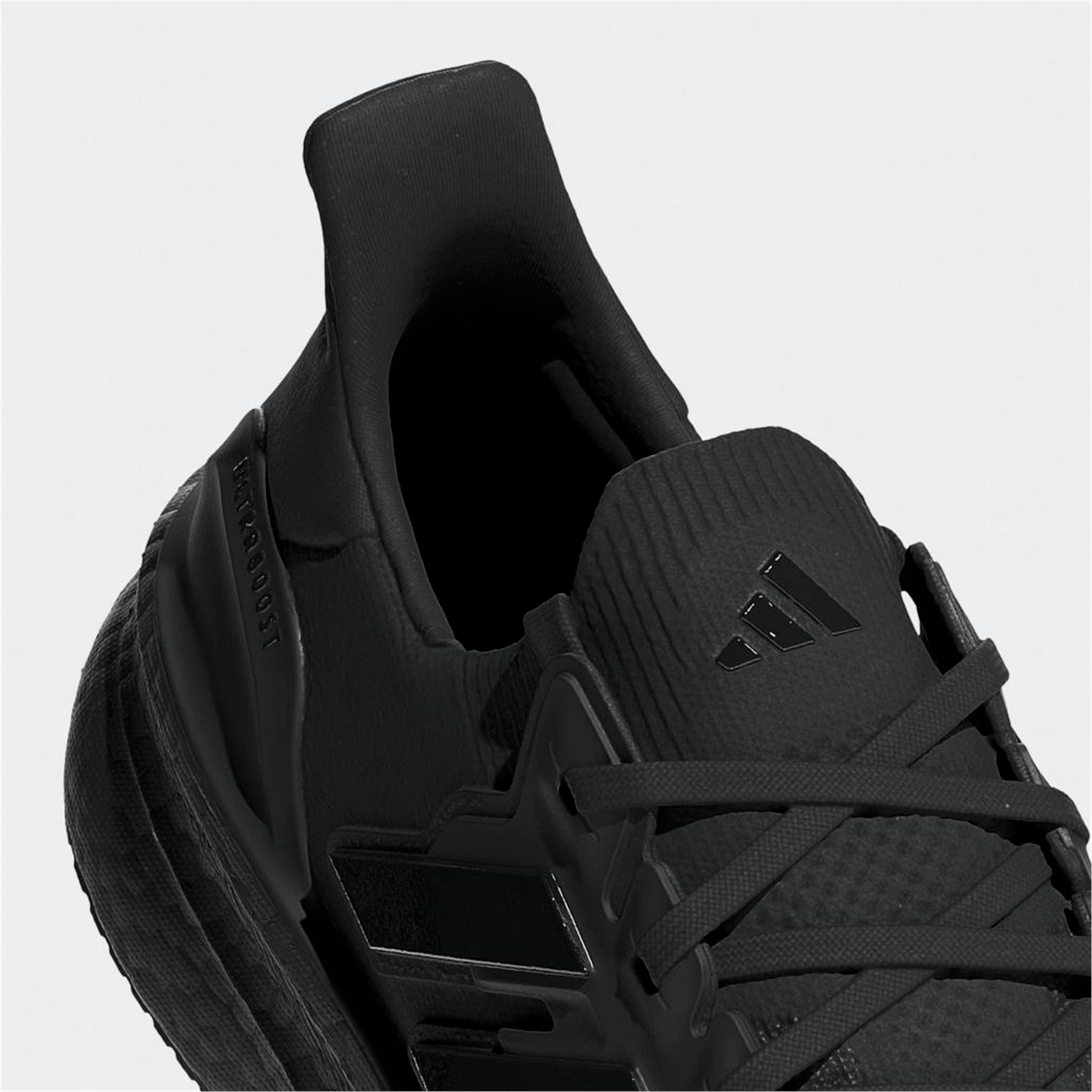 ULTRABOOST 5