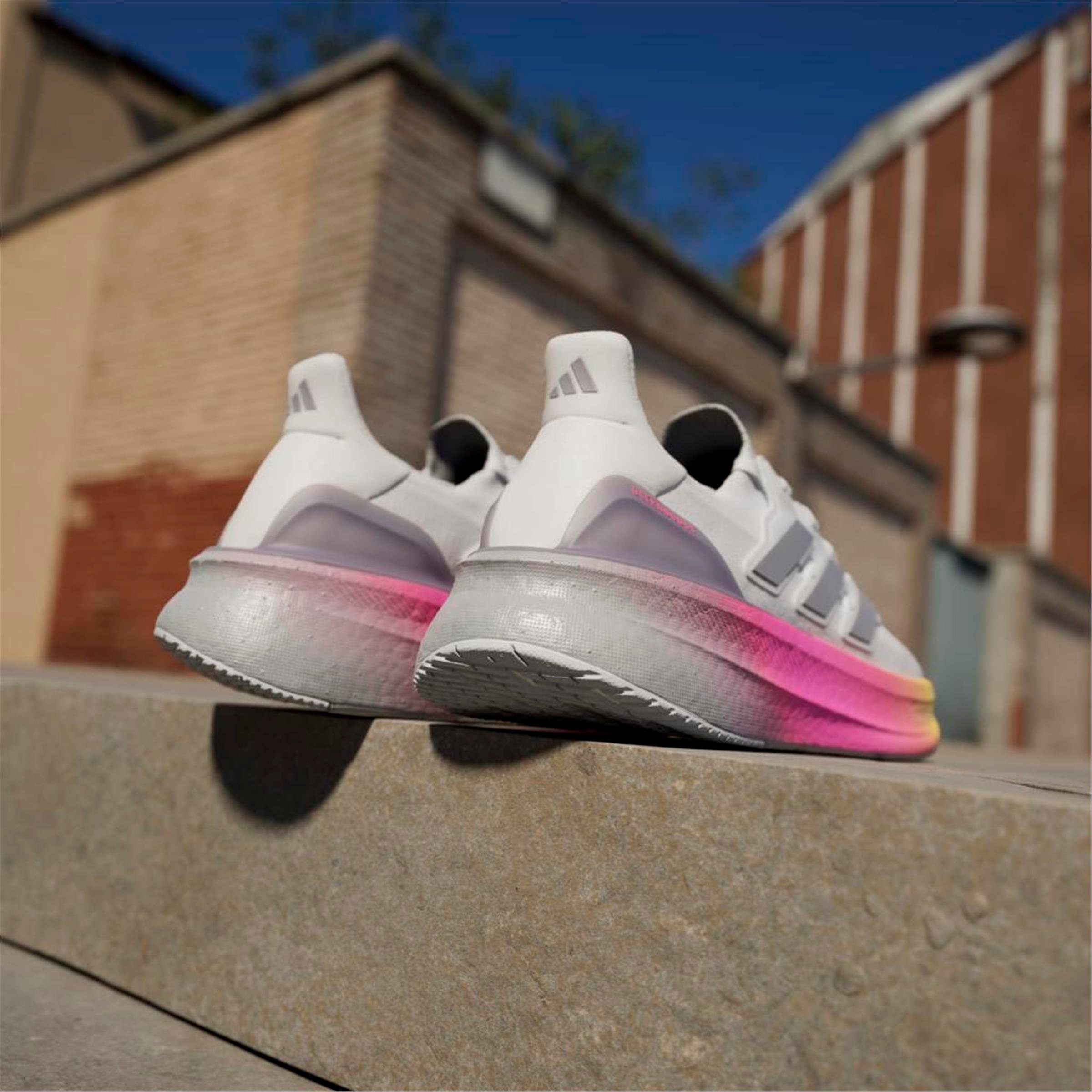 ULTRABOOST 5