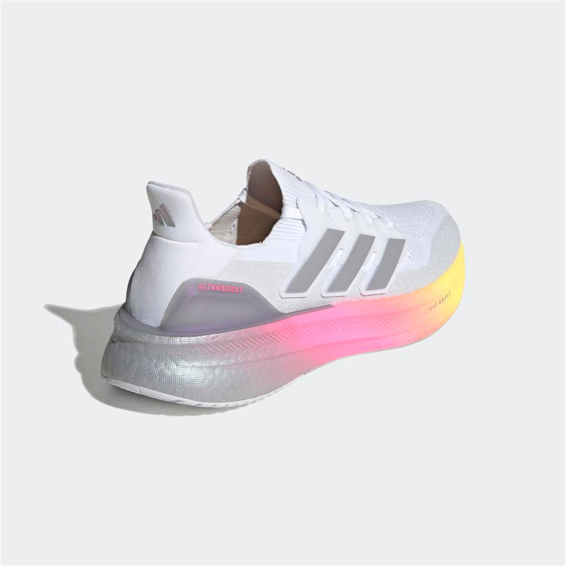 ULTRABOOST 5