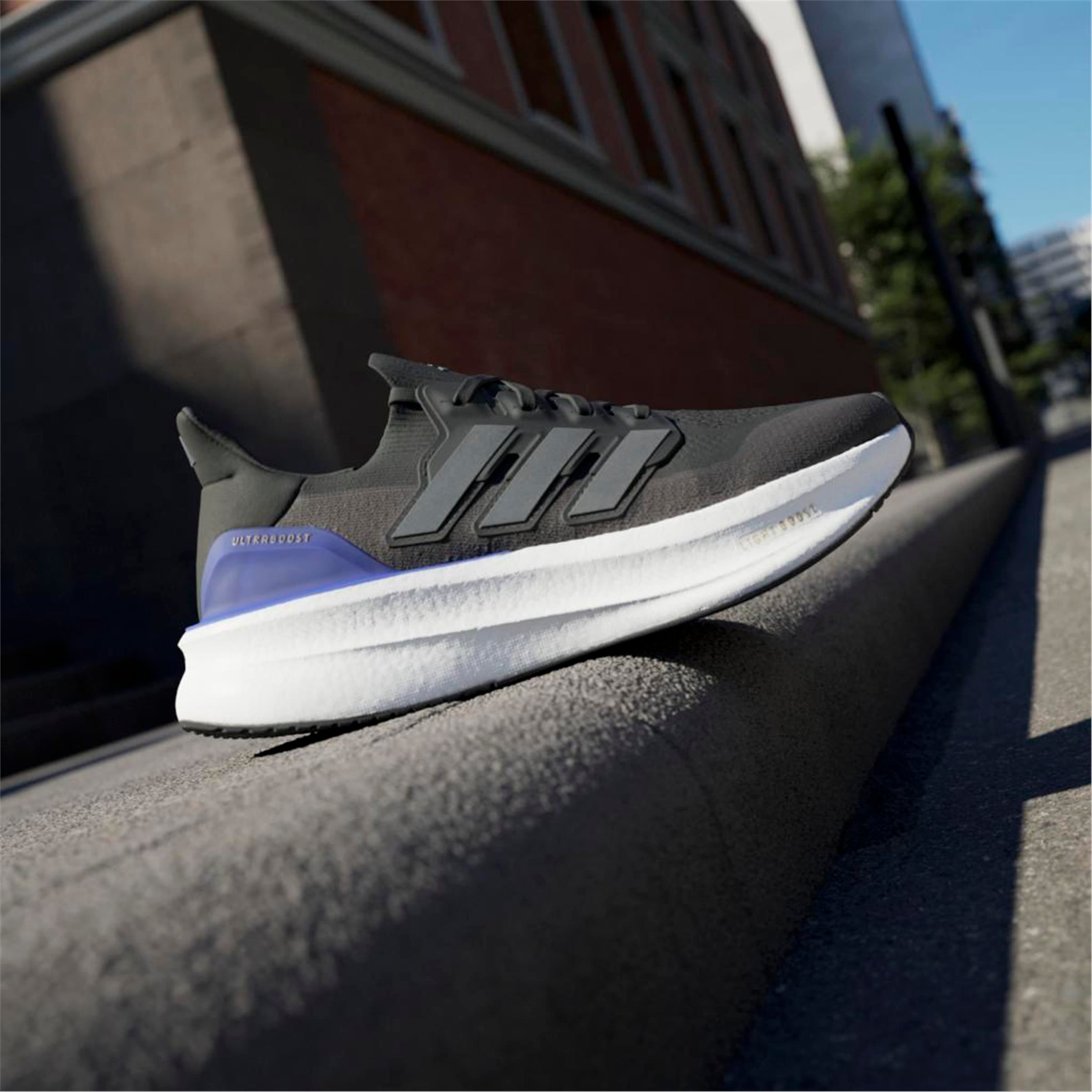 ULTRABOOST 5