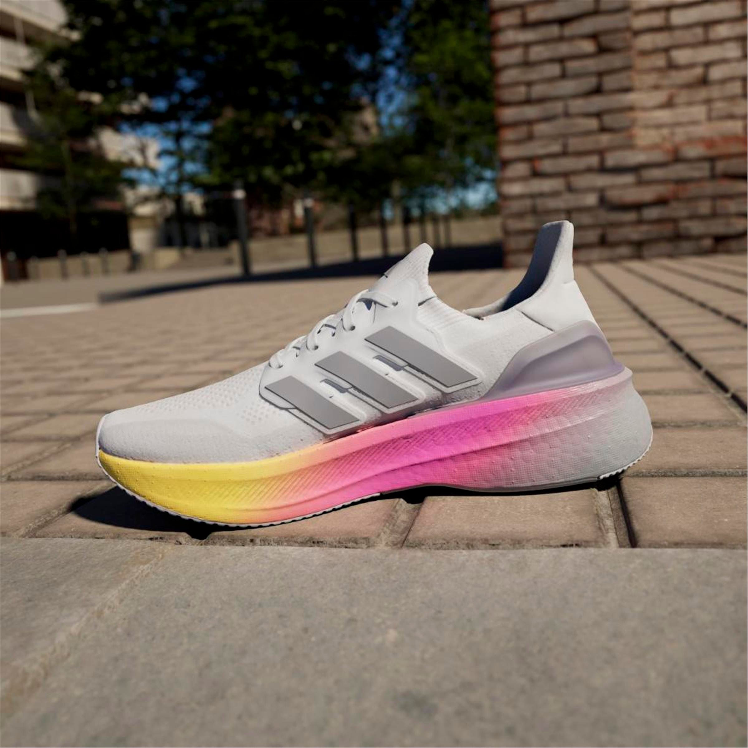 ULTRABOOST 5