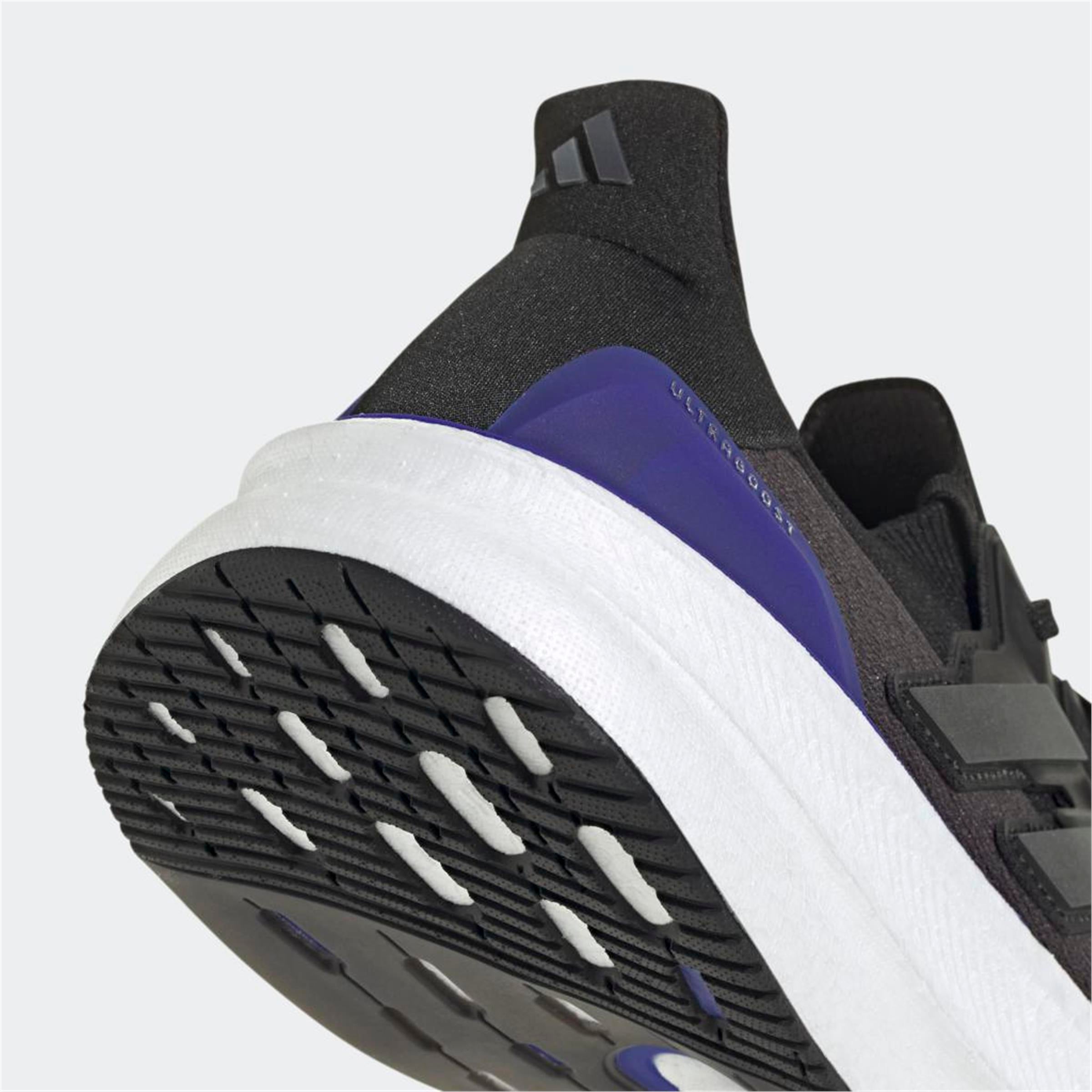 ULTRABOOST 5