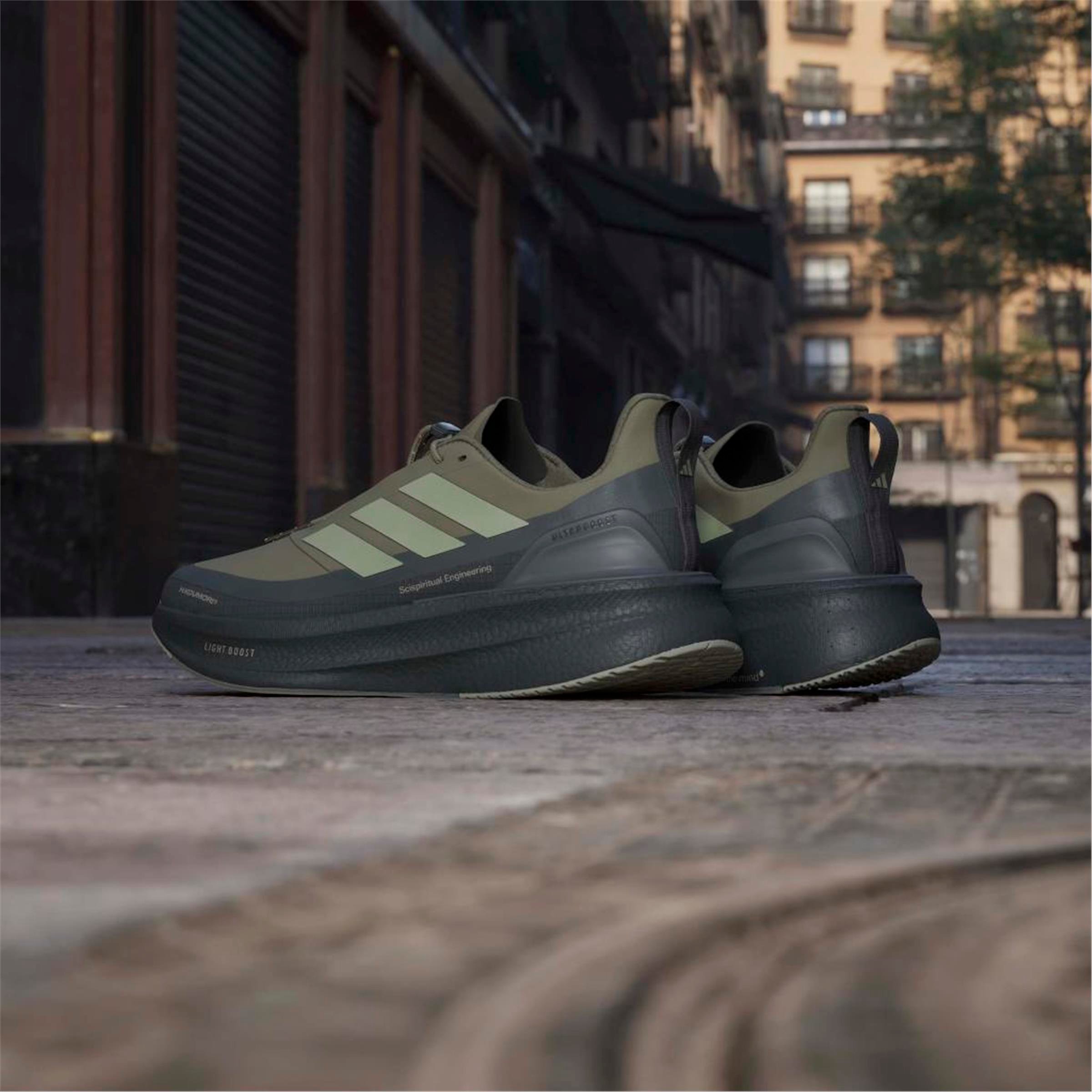 ULTRABOOST 5 HK