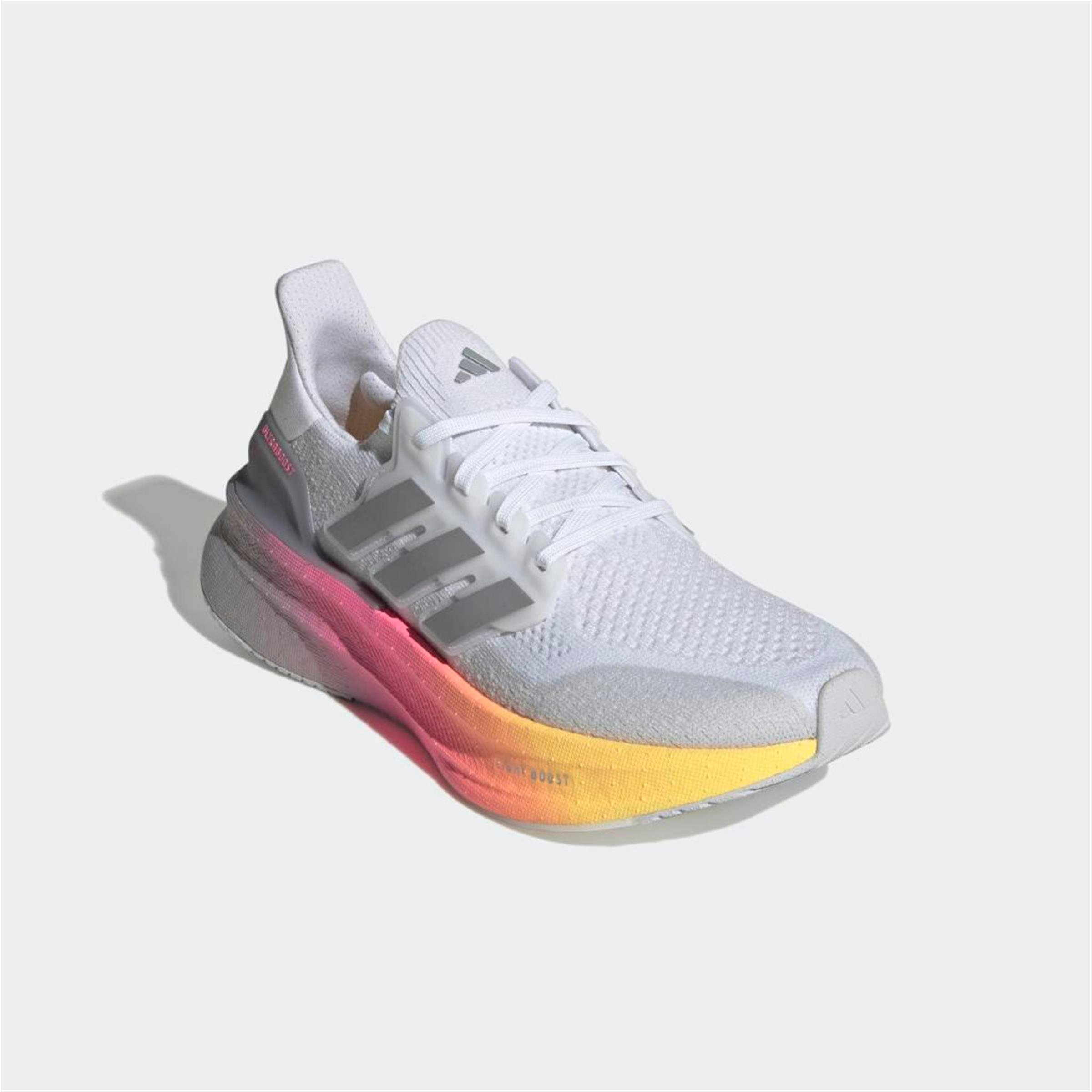 ULTRABOOST 5 W