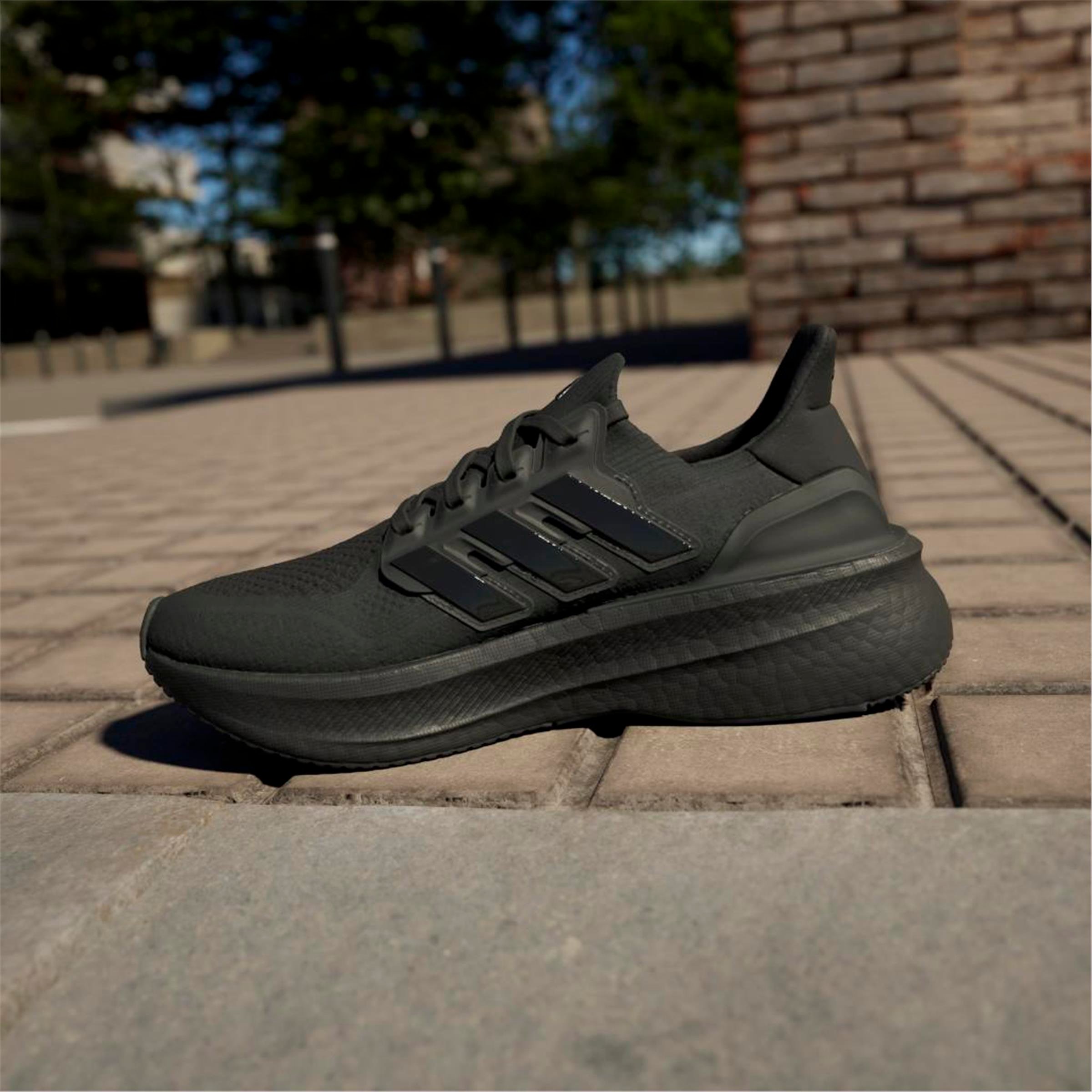 ULTRABOOST 5 W