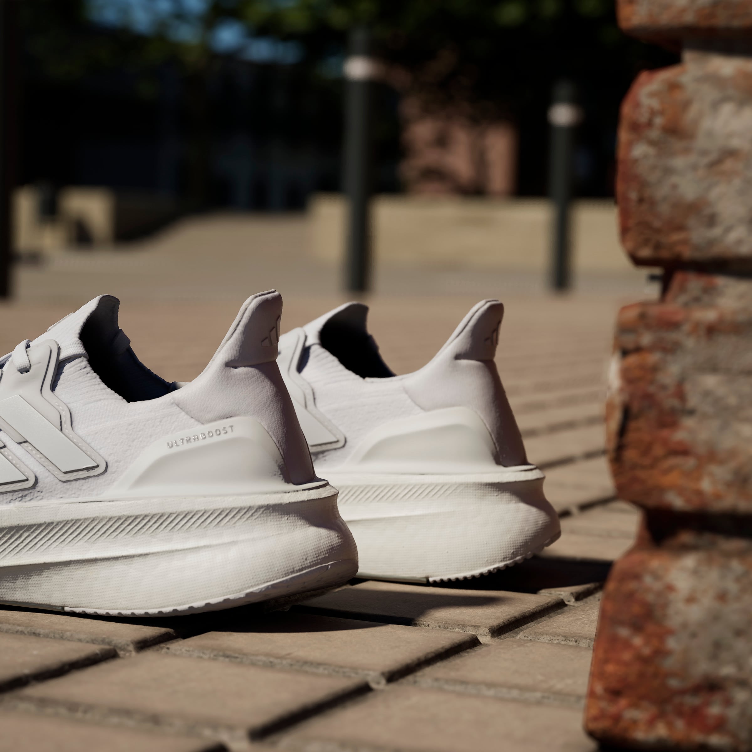 ULTRABOOST 5 W