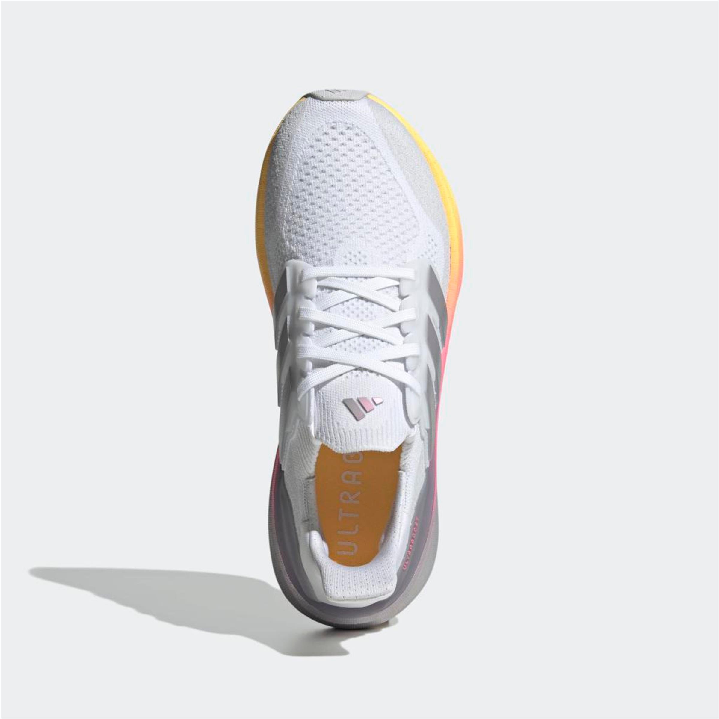 ULTRABOOST 5 W