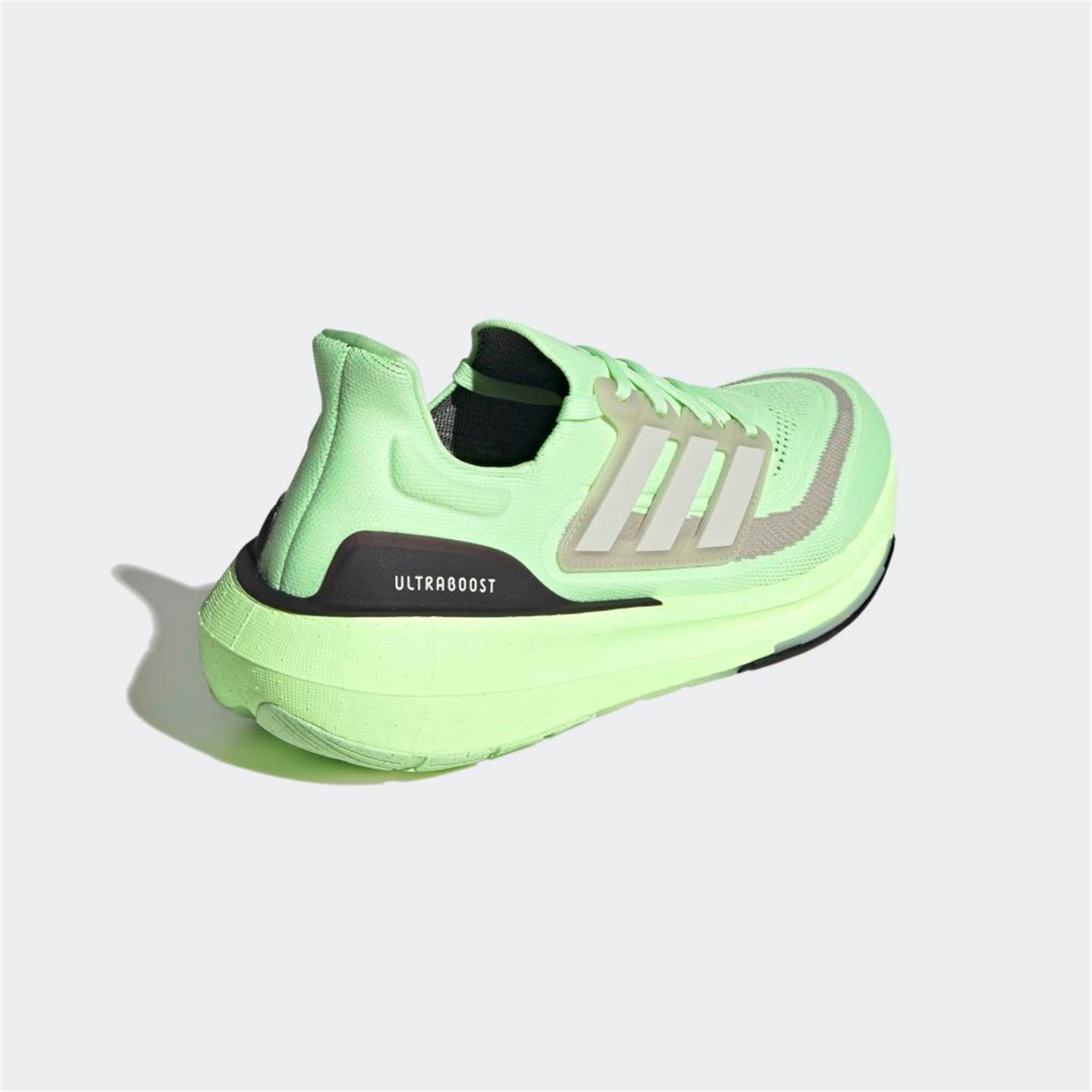 ULTRABOOST LIGHT