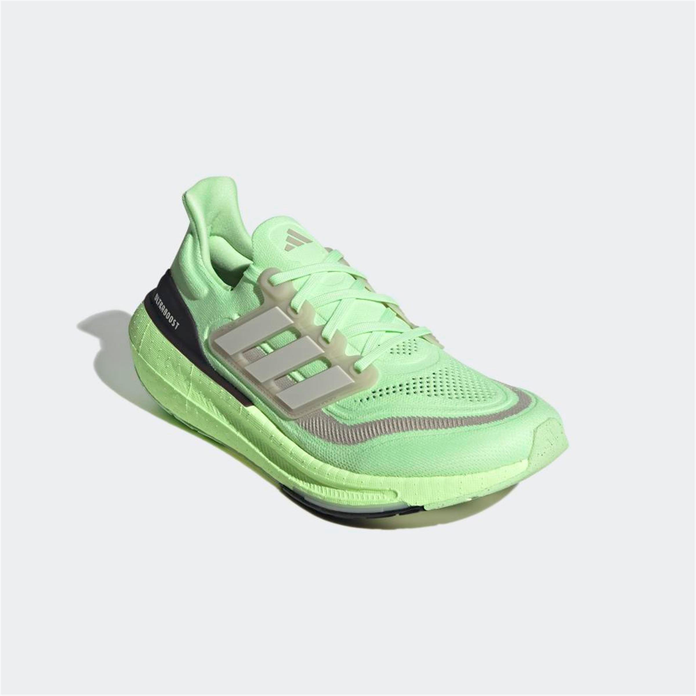 ULTRABOOST LIGHT
