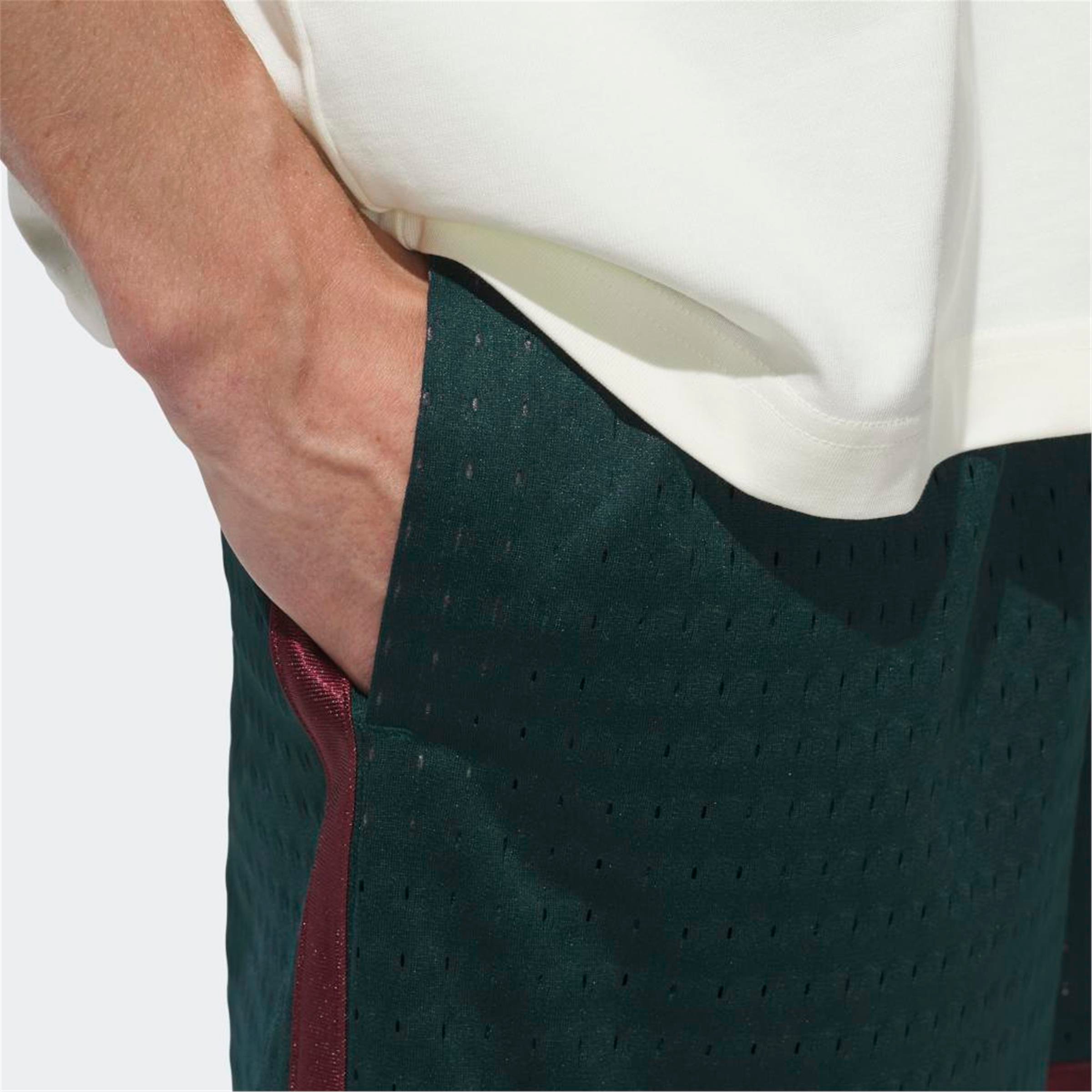 Warp Knit Short