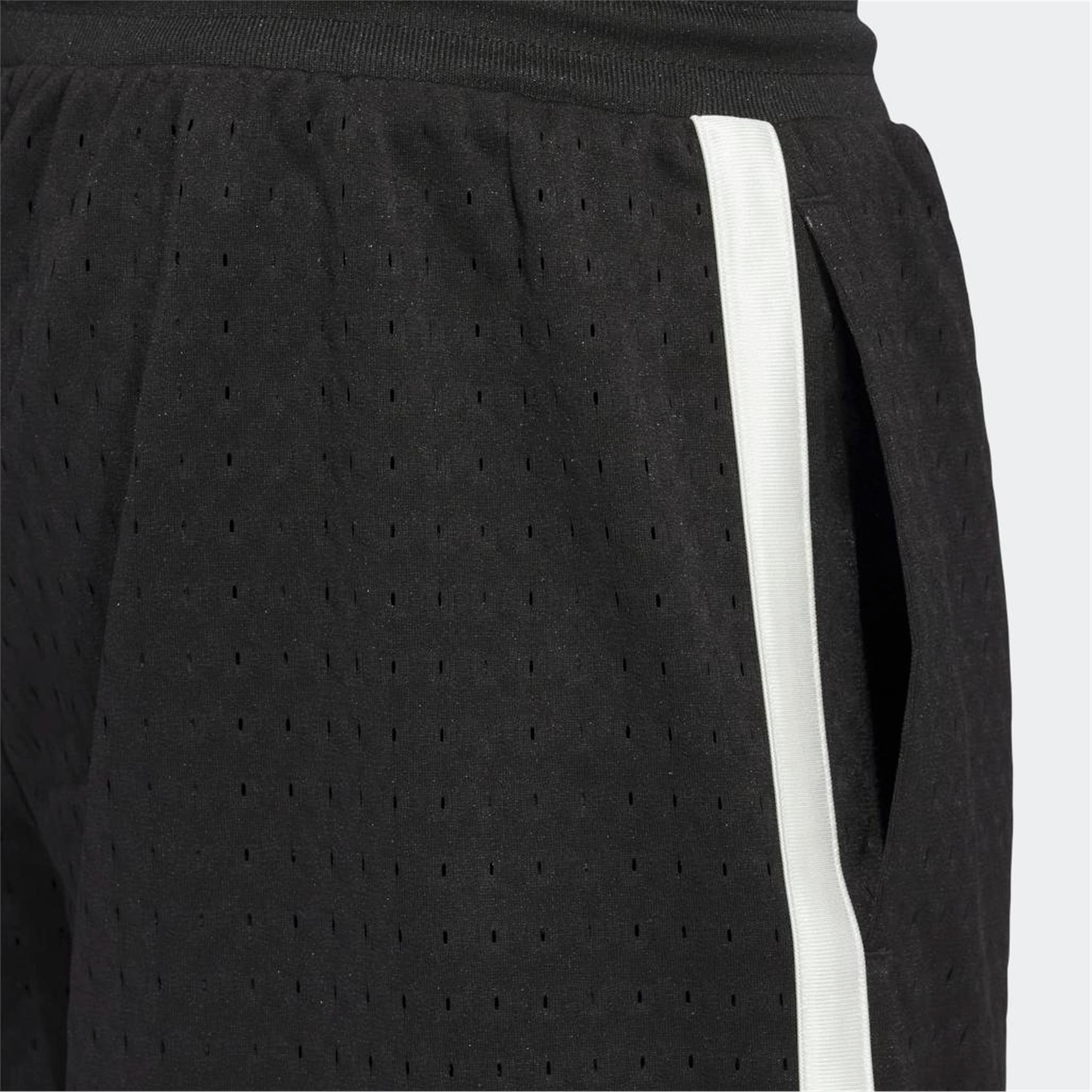 Warp Knit Short