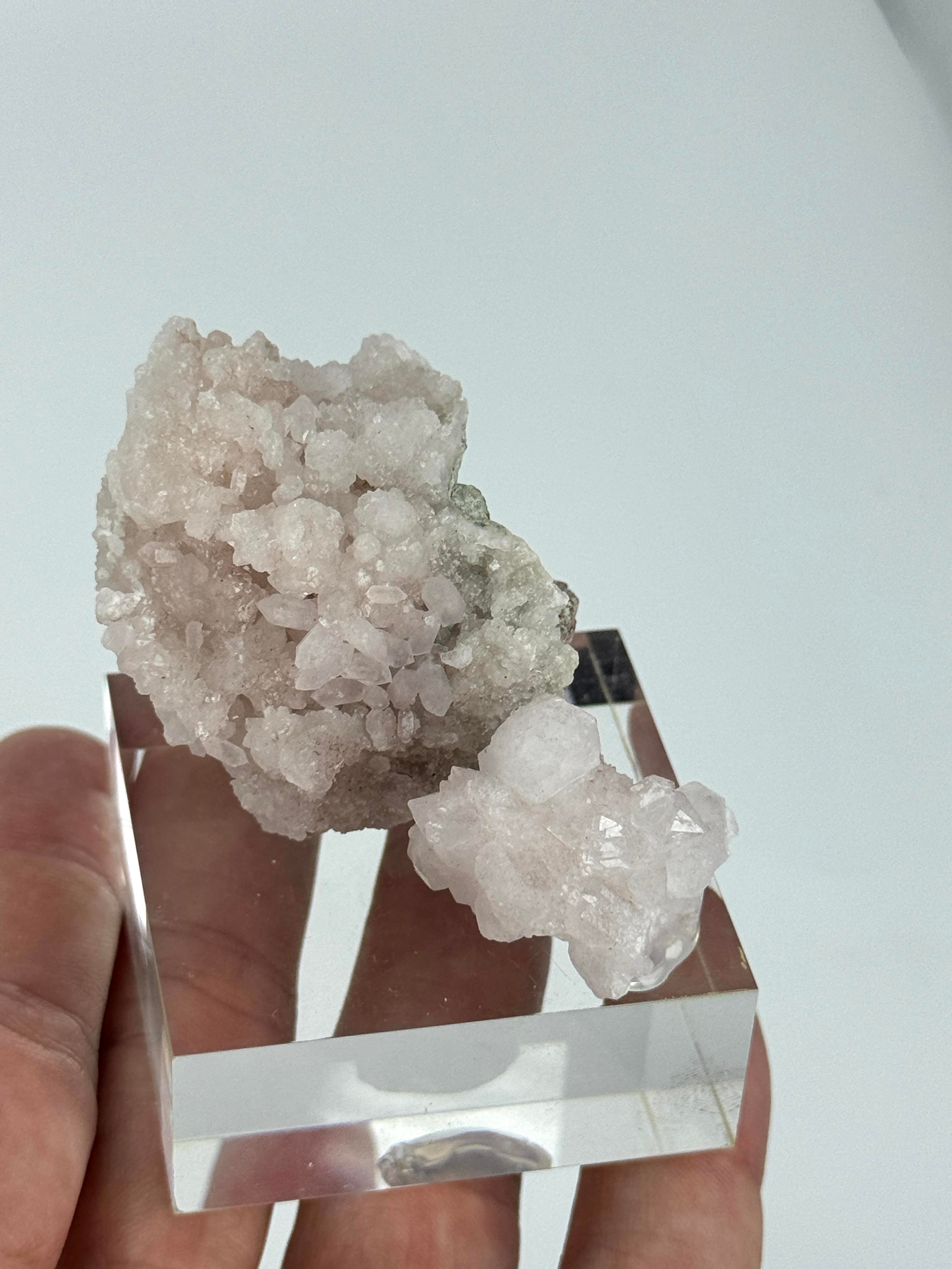 İKİZ PEMBE GÜL KUVARS 59,5 GR.