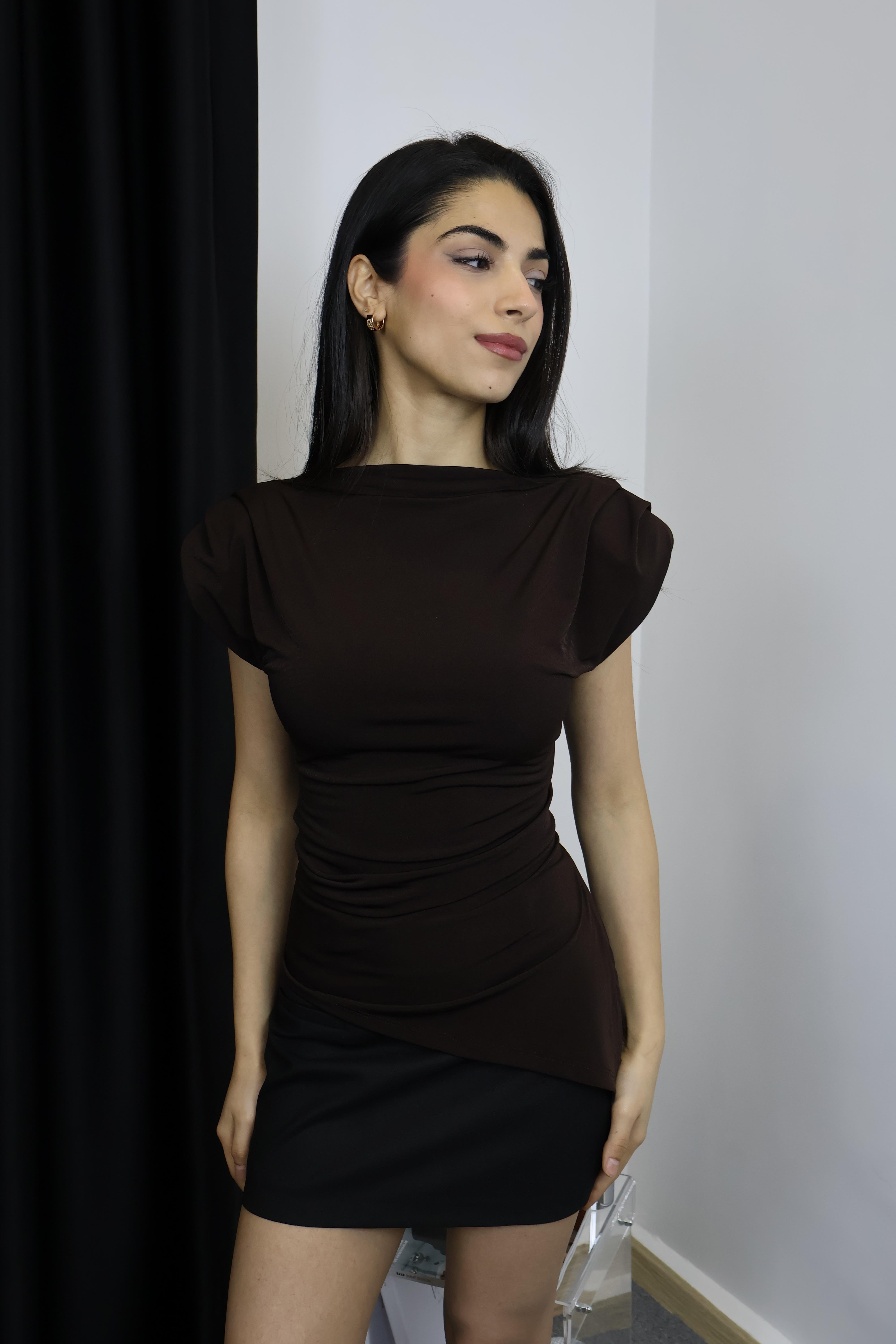 Kahverengi Vatkalı Bluz