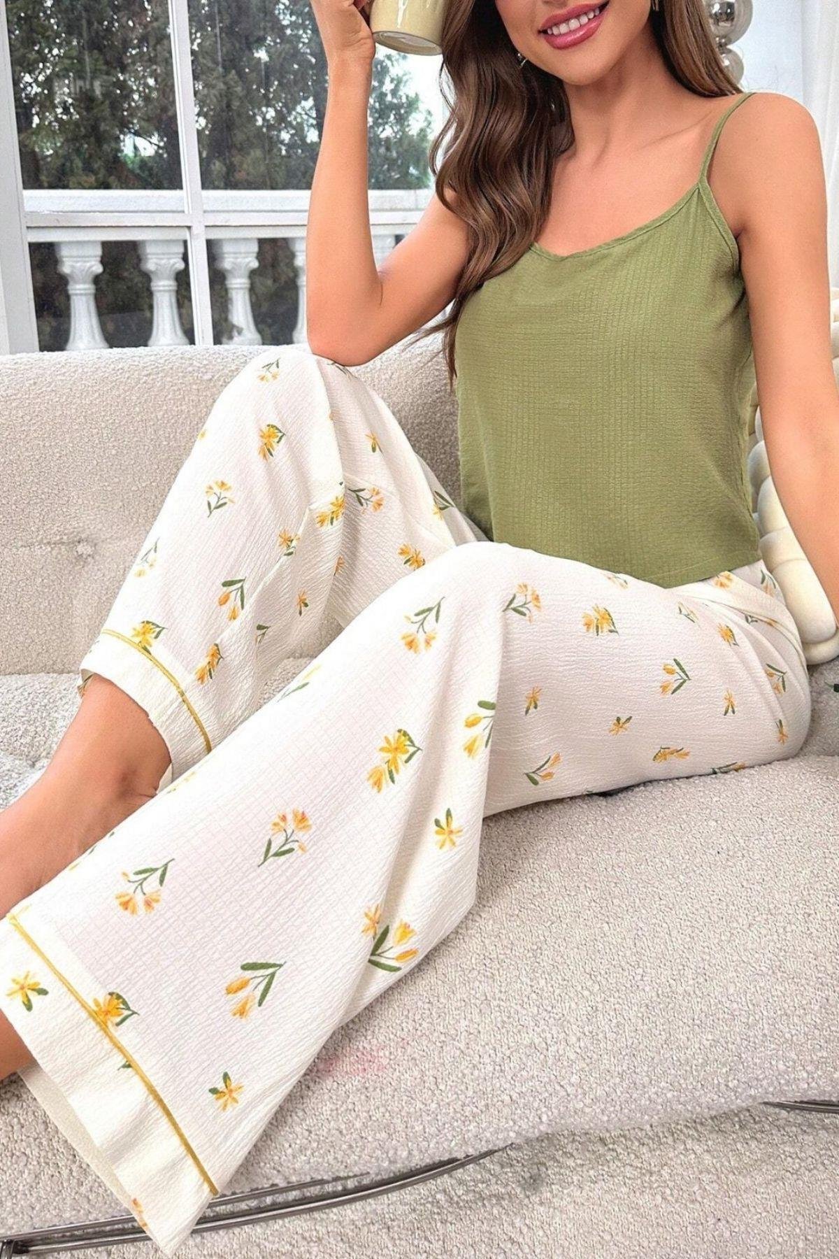 Belal Notte Çok Renkli Çiçek Desenli Askılı Pijama Takımı 7025