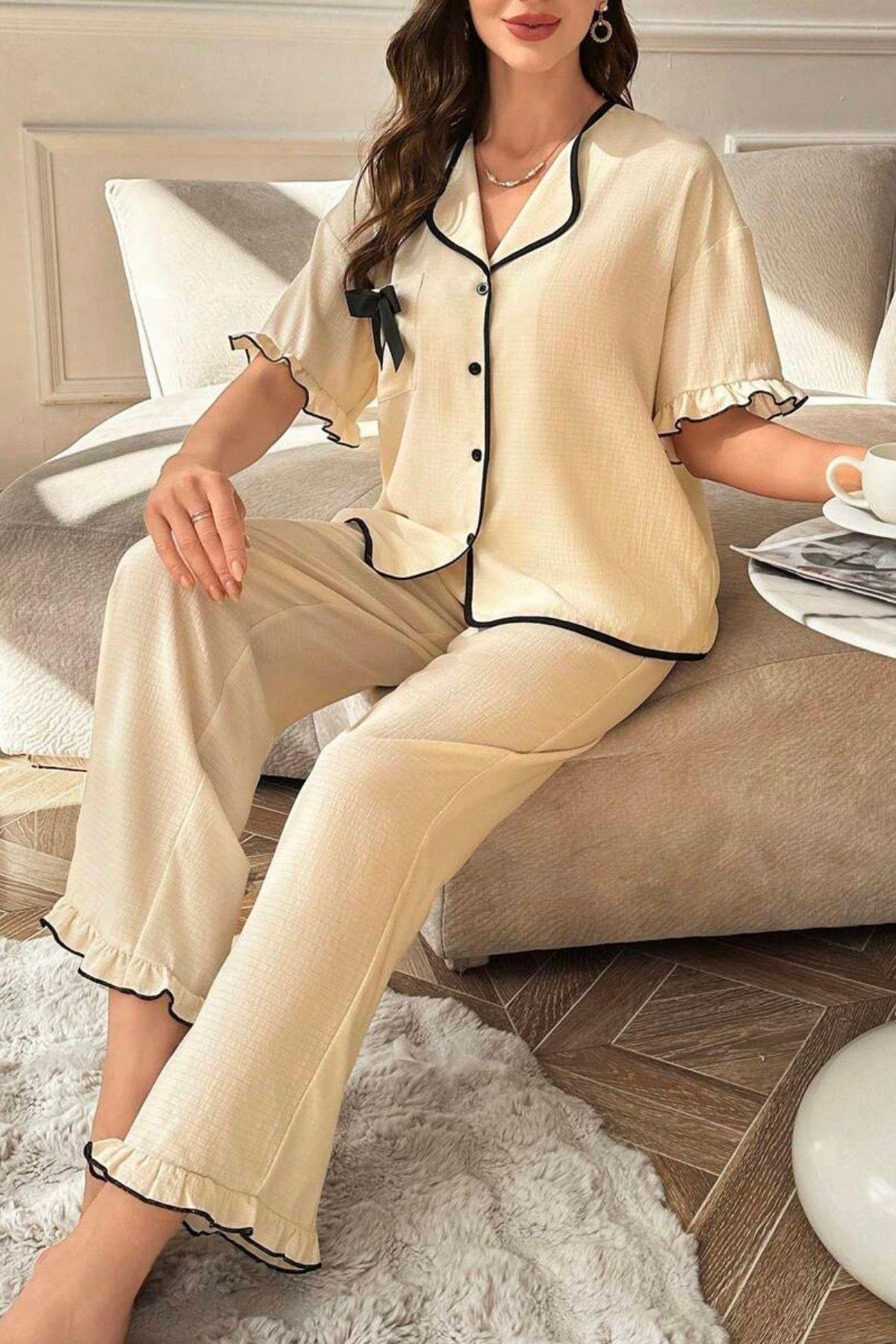 Bella Notte Bej Kısa Kollu Fiyonk Detaylı Düğmeli Pijama Takımı 7317