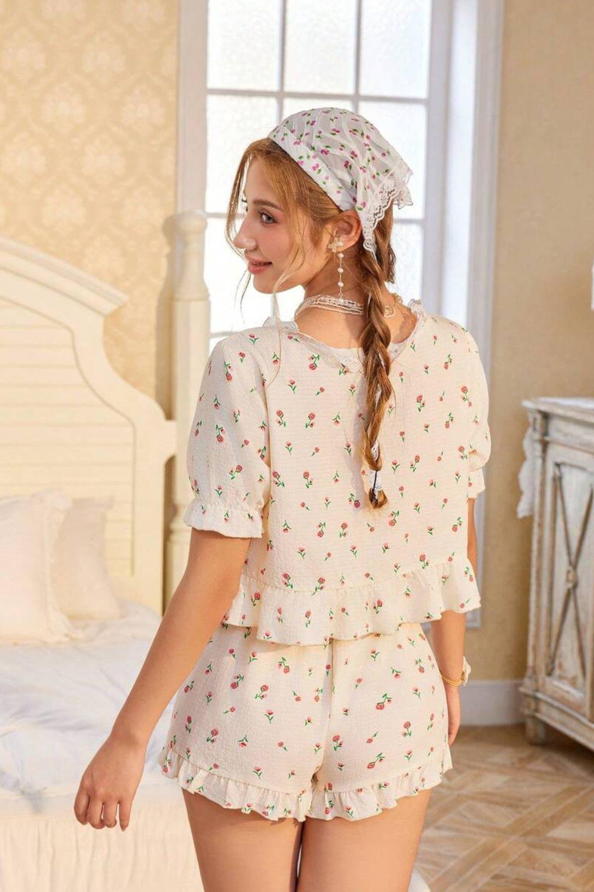 Bella Notte Ekru Çiçek Baskılı Dantel Yakalı Şort Takım 7725
