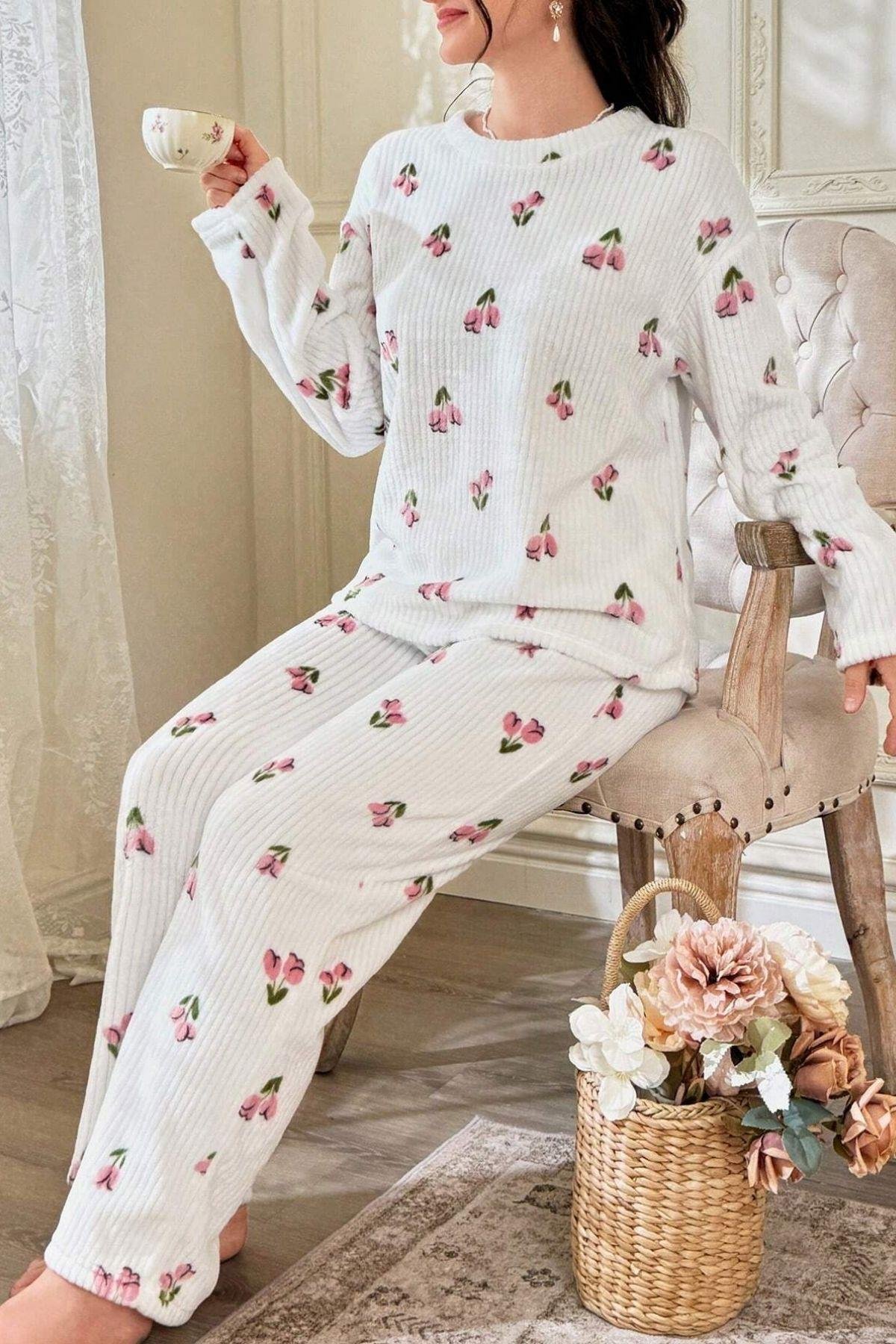 Bella Notte Kırık Beyaz Çiçek Desenli Pamuklu Pijama Takımı 7081