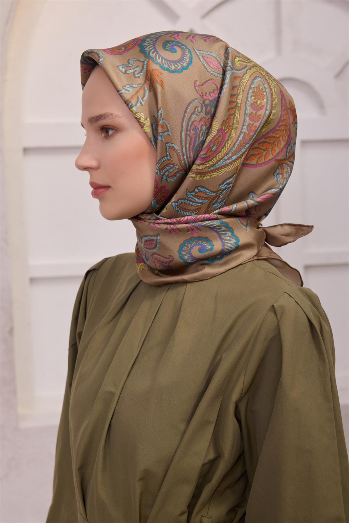 {URUNSEO_TITLE} | BELLI | BELLİ İPEK EŞARP | BELLİ ÇİÇEKLİ DESEN İPEK EŞARP 4207D (TWILL) VİZON - 01