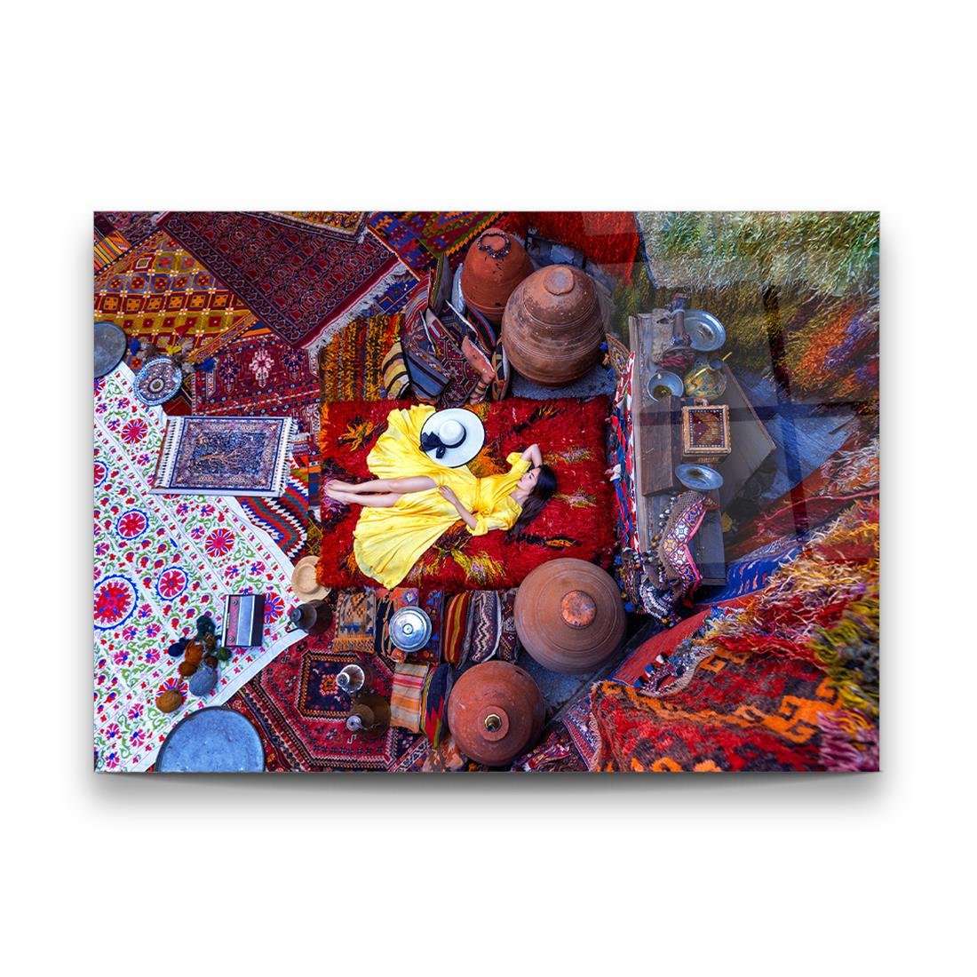 Türk Kilim Motifleri ve Kadın Yatay Cam Tablo