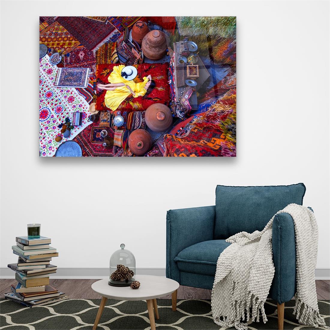 Türk Kilim Motifleri ve Kadın Yatay Cam Tablo
