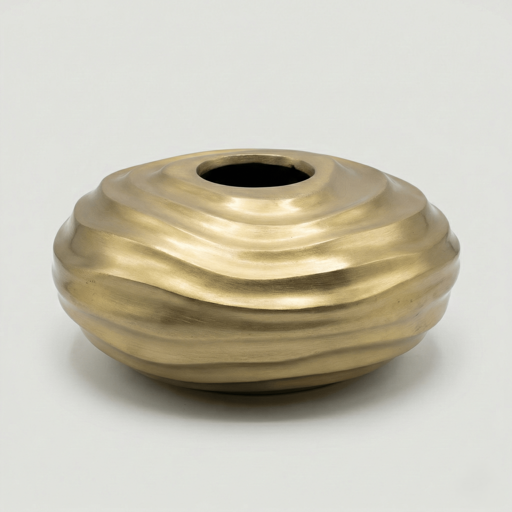 dalgali-gold-dekoratif-vazo--4fe4-.png