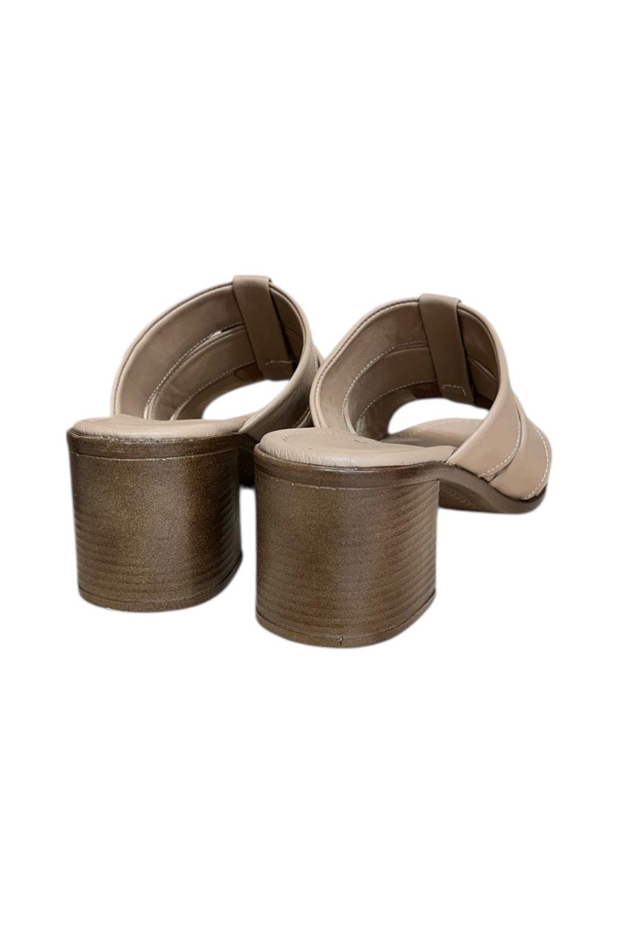 Bej Hakiki Deri Bant Detaylı Topuklu Comfort Taban Terlik