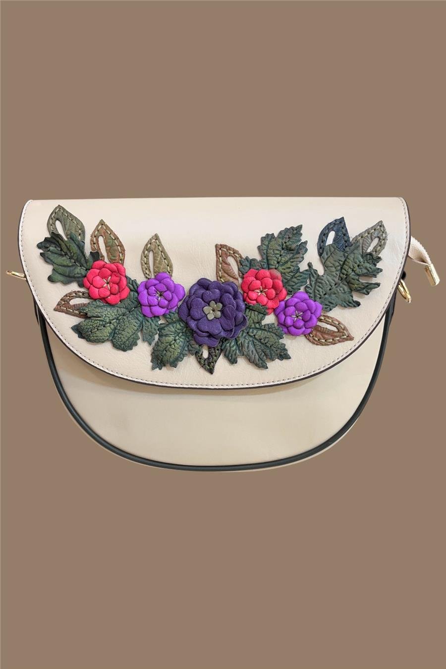 Bej Hakiki Deri Çiçek Motifli El Yapımı Çapraz Çanta