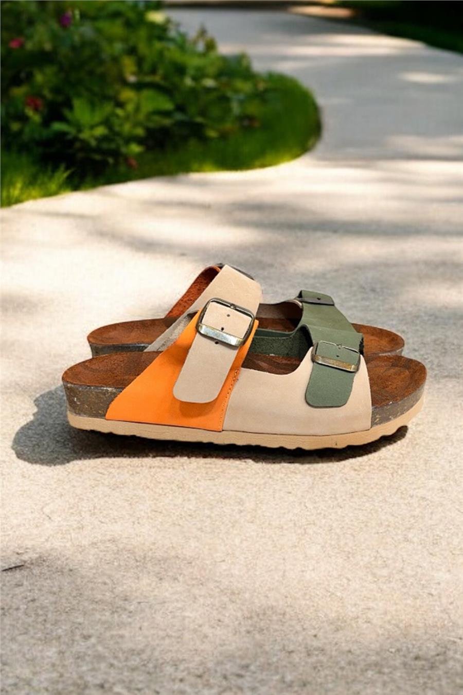 Bej Multi Hakiki Deri Nubuk Çift Bant Tokalı Mantar Taban Terlik