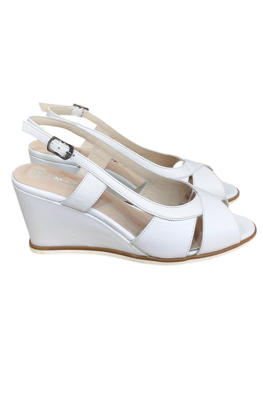 Beyaz Hakiki Deri Burnu ve Arkası Açık Dolgu Topuk Sandalet